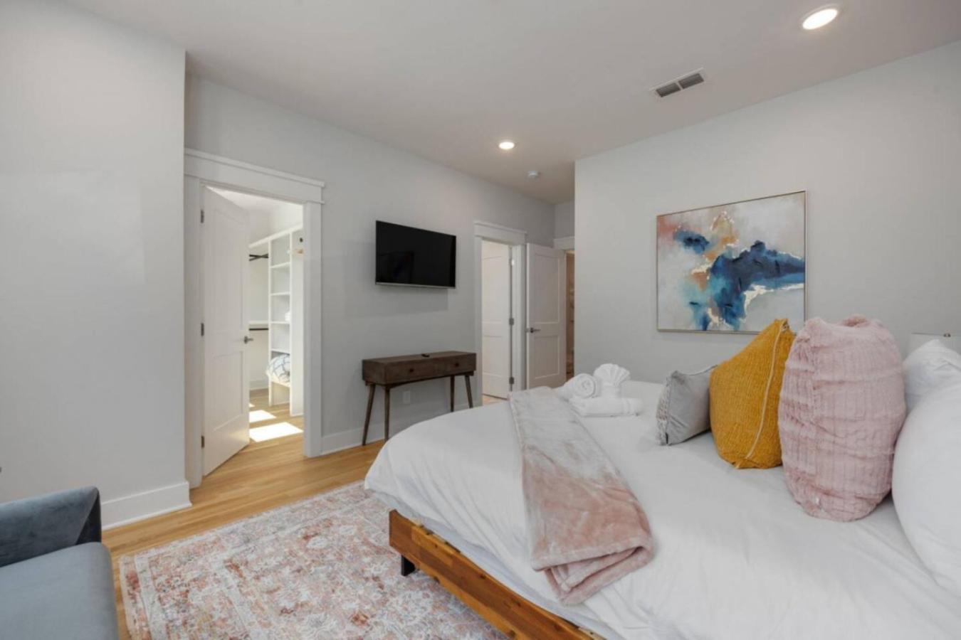 East Bliss Pool And Putt Putt Paradise *