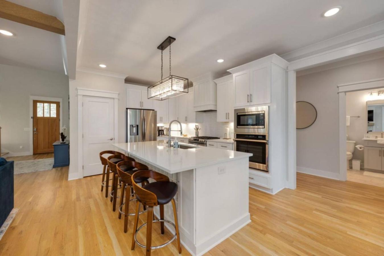 East Bliss Pool And Putt Putt Paradise Holiday home *