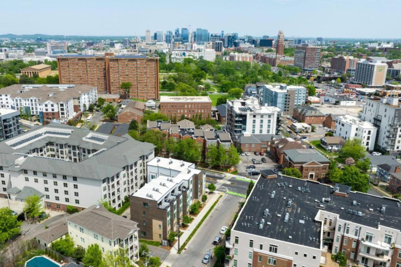 Metro Charm - Rooftop Lounge - Hot Tub Nashville