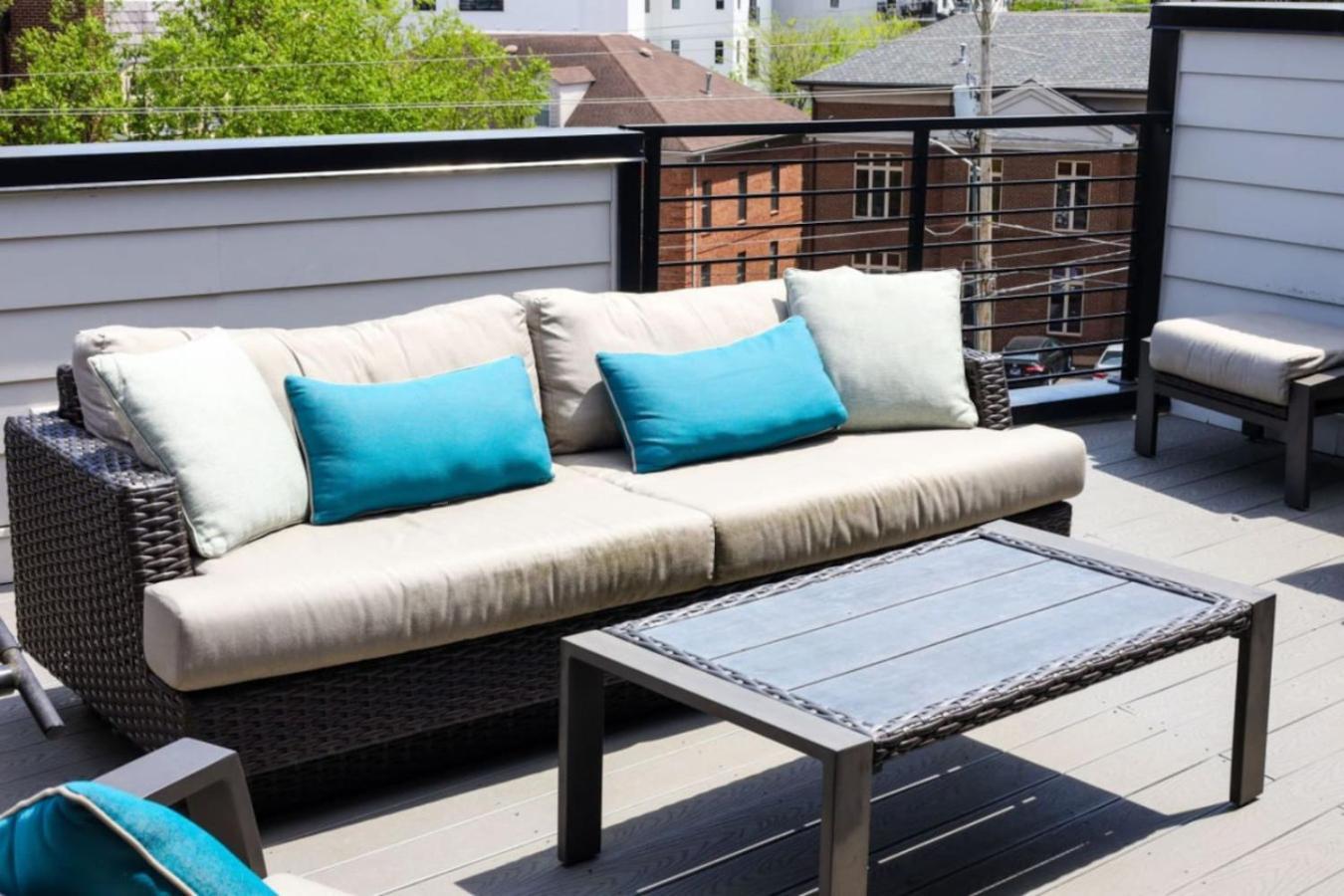 Metro Charm - Rooftop Lounge - Hot Tub Holiday home Nashville