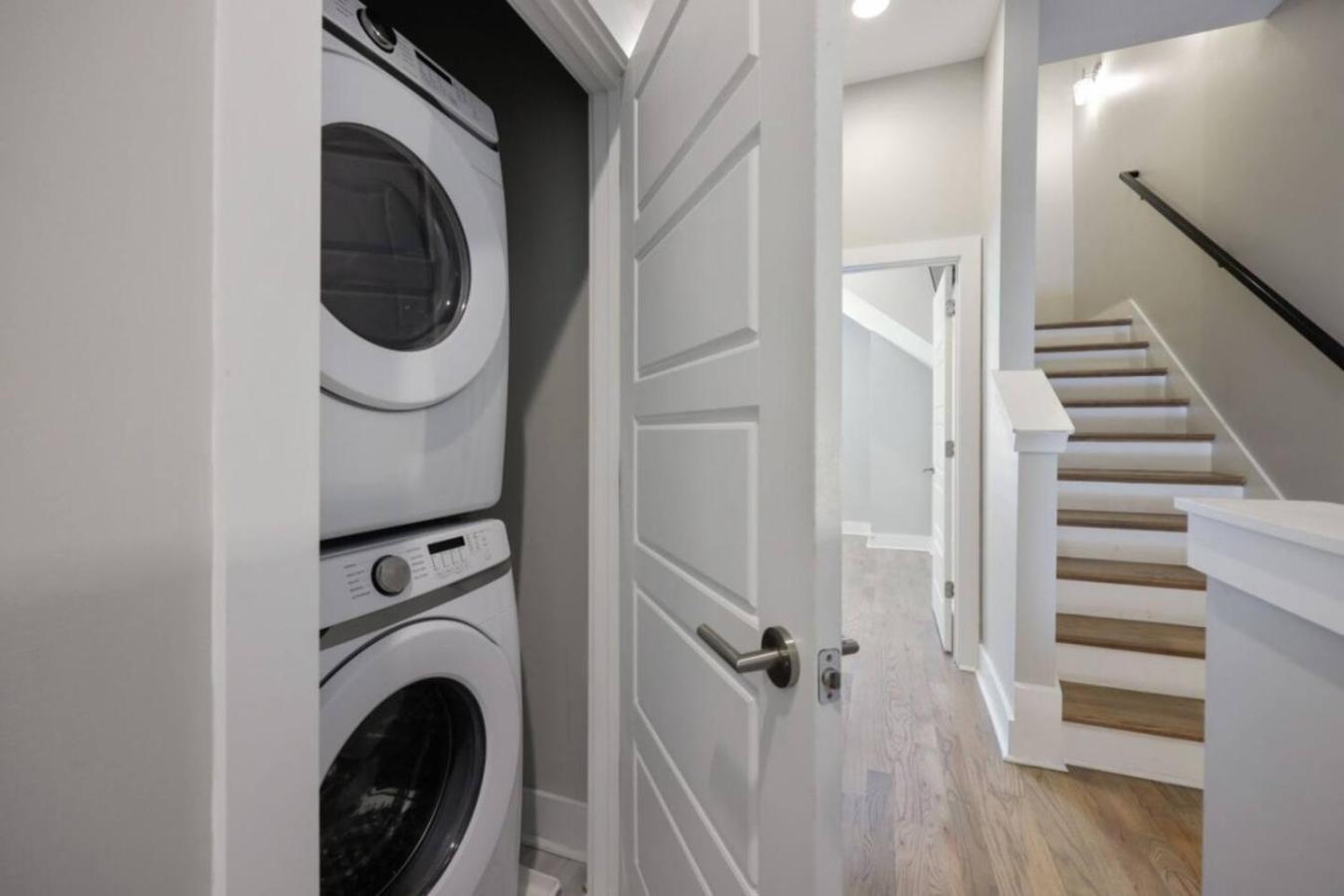 Holiday home Metro Charm - Rooftop Lounge - Hot Tub