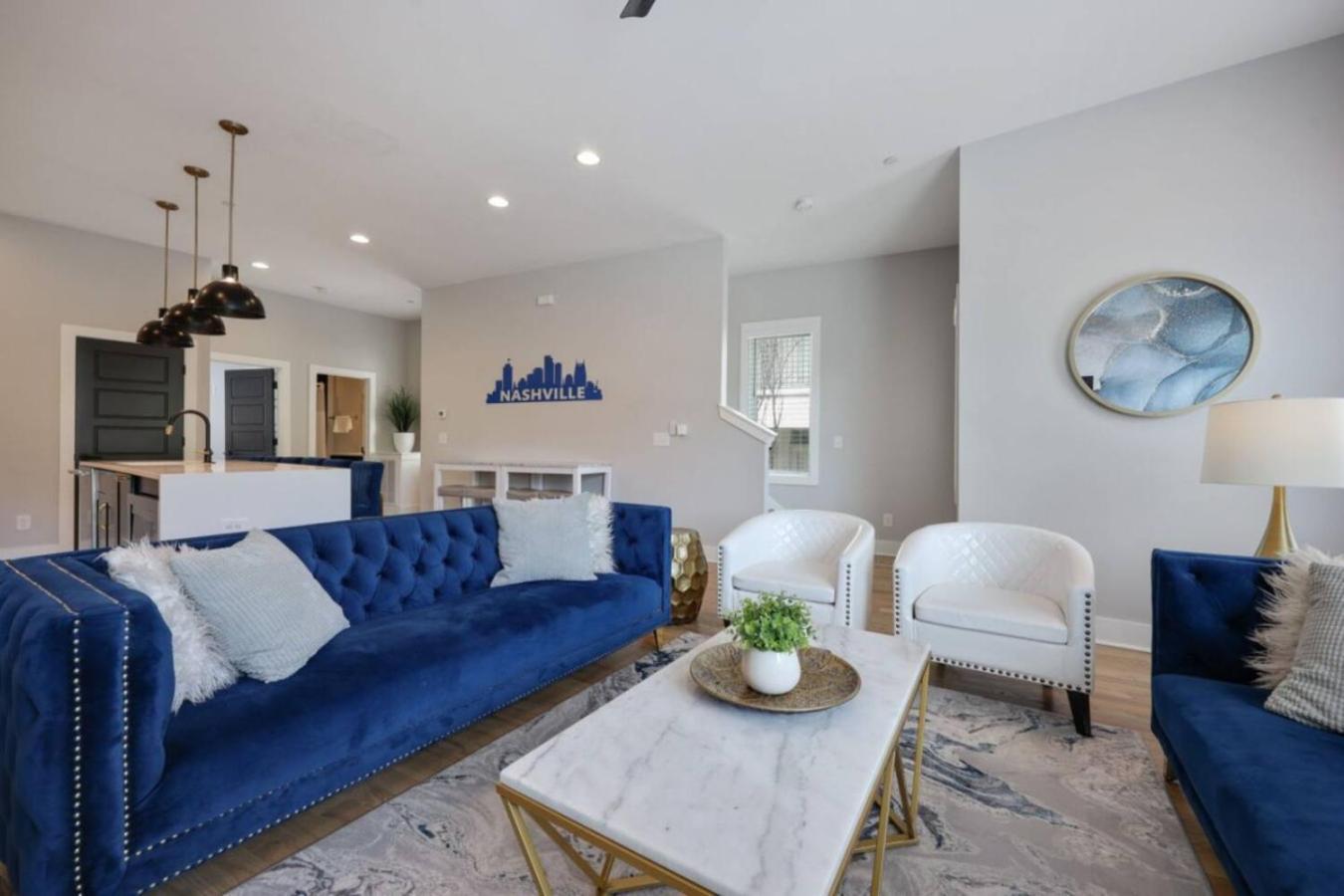 Metro Charm - Rooftop Lounge - Hot Tub *