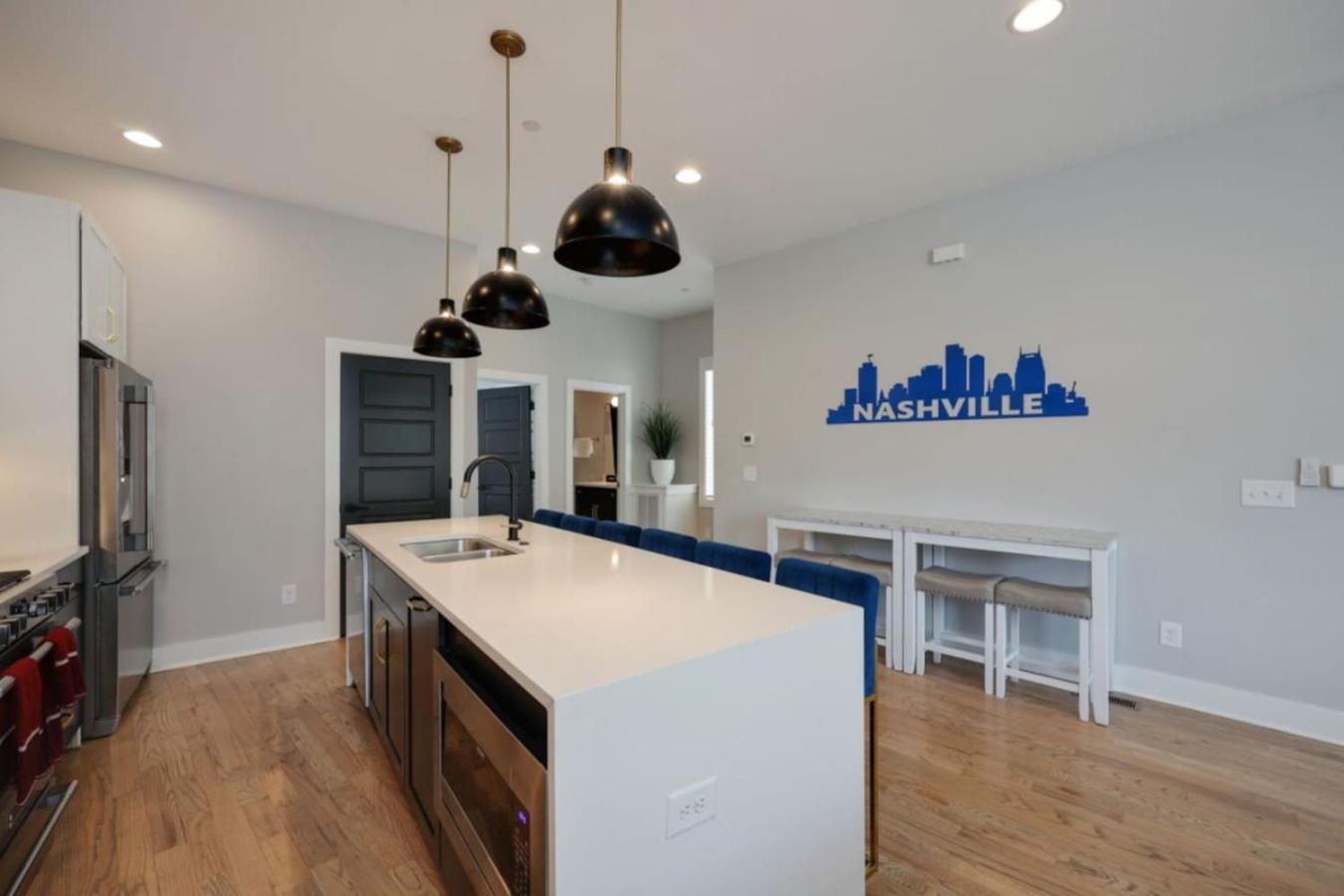 Metro Charm - Rooftop Lounge - Hot Tub *