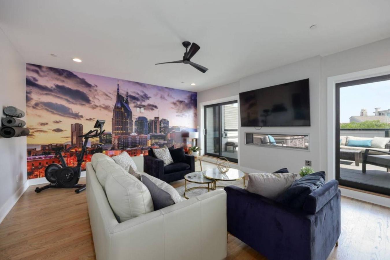 Holiday home Metro Charm - Rooftop Lounge - Hot Tub