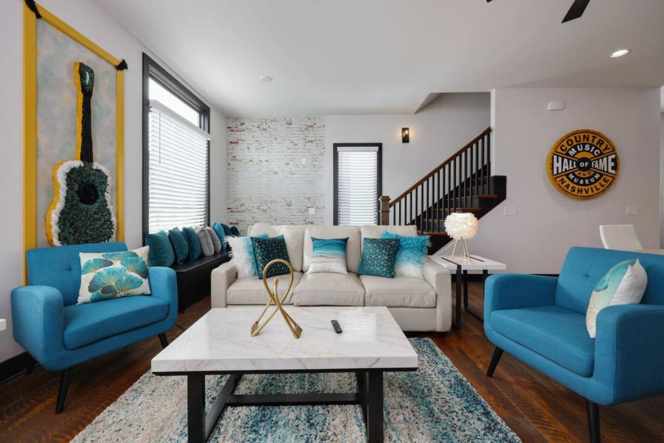 Two Townhomes- Rooftop Lounge- Hot Tub- Views Holiday home