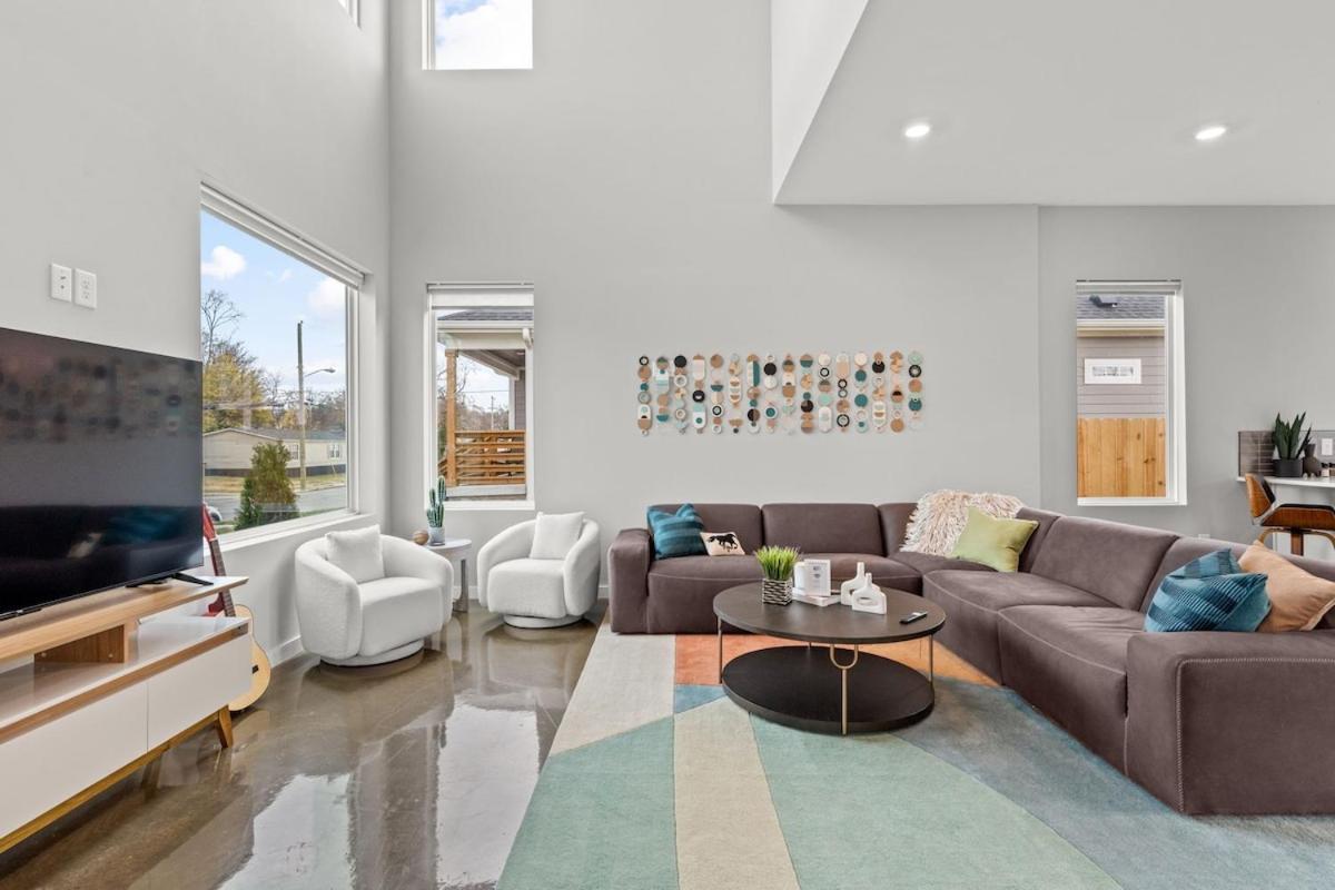 Private Heated Pool, Hot Tub-minutes From Broadway *