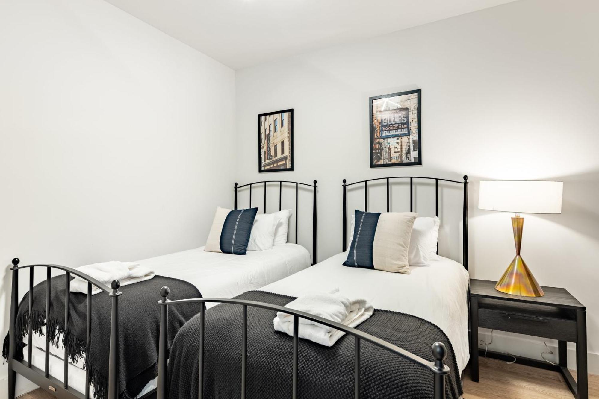 Prime Walkable Midtown Location Pool Gym Outlaws Den By Avantstay Holiday home Nashville