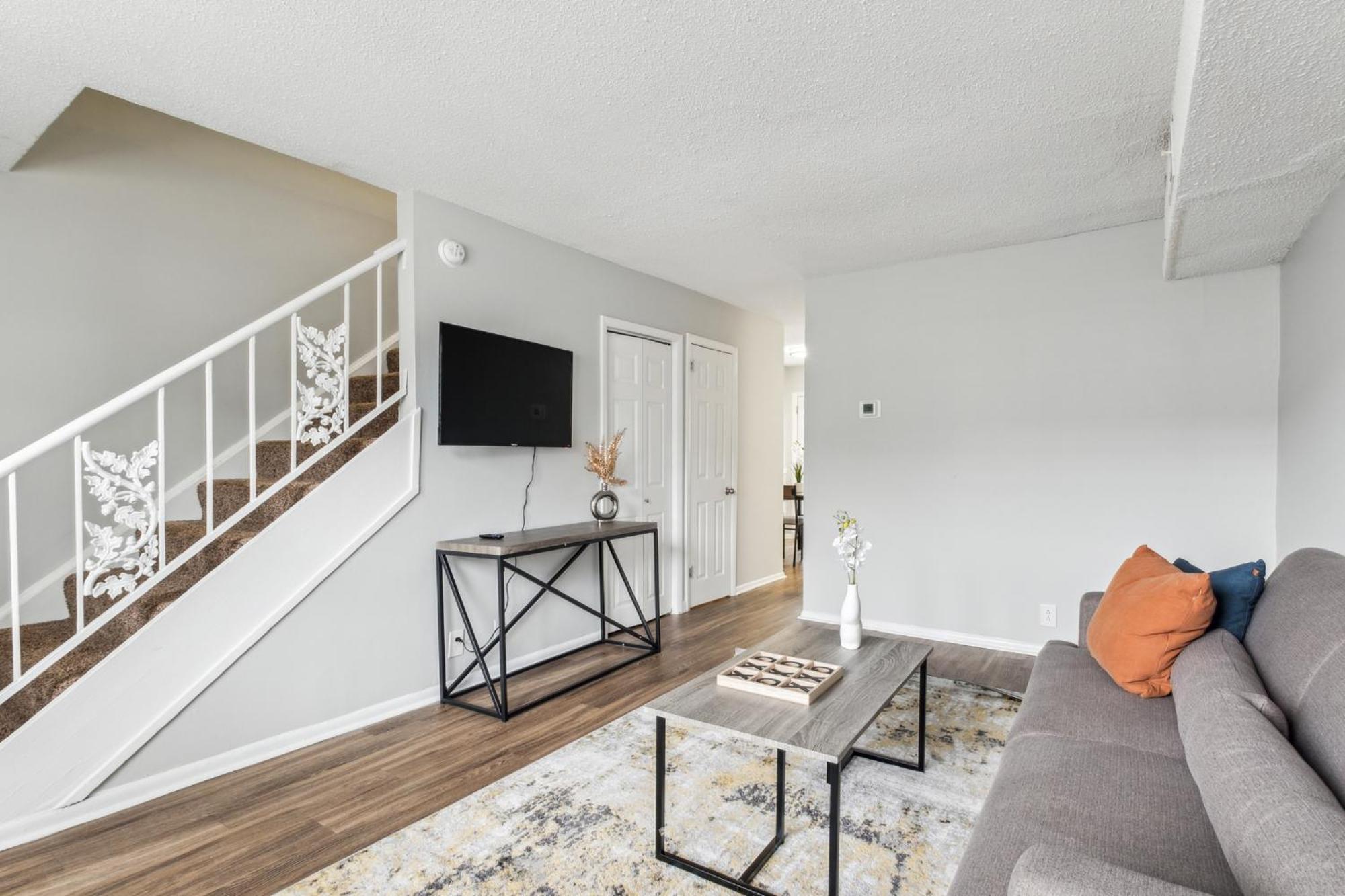 Apartment Brentwood U10 I Cozy & Comfy I 2bd I Free Parking
