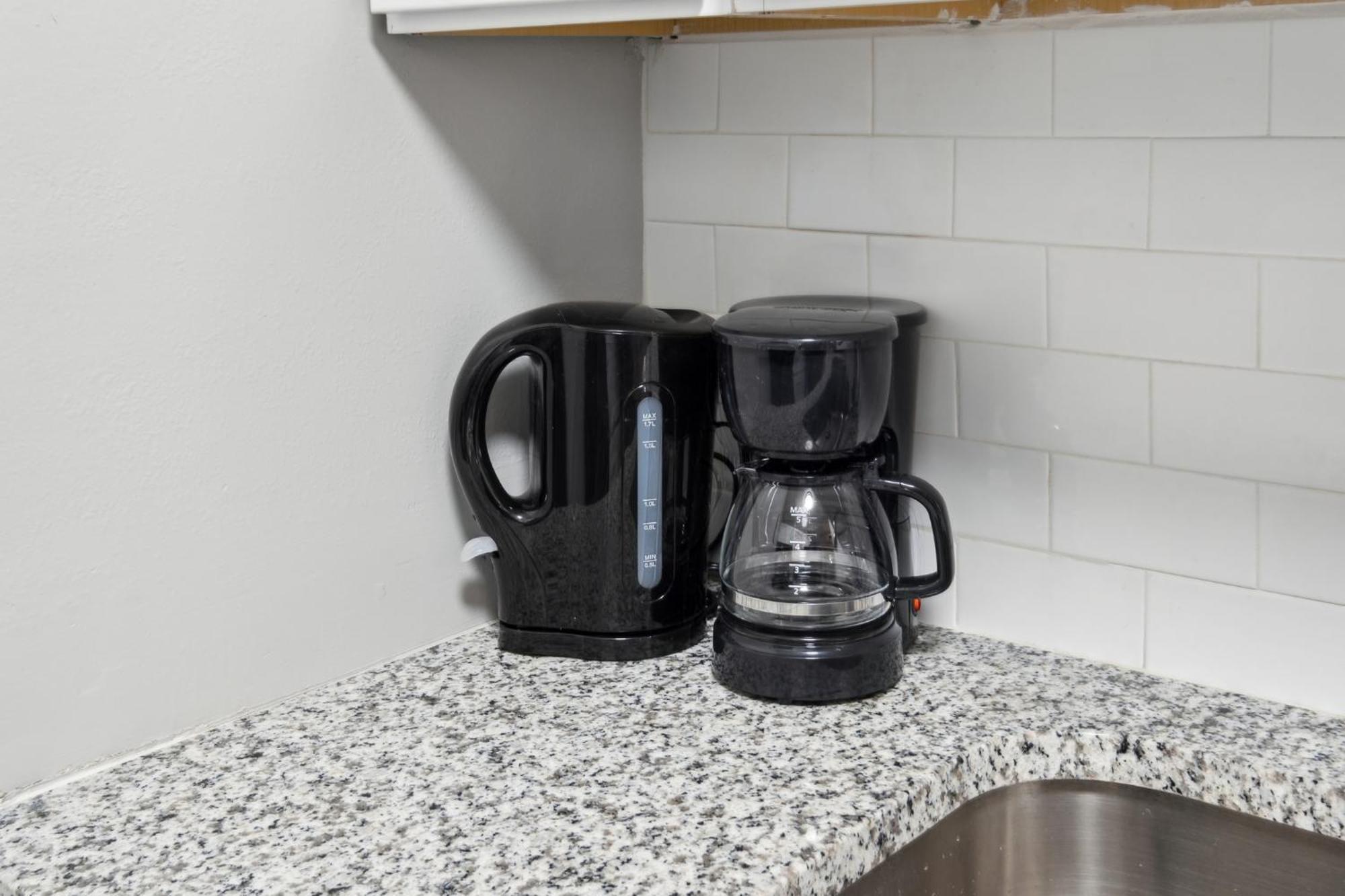 Brentwood C3 I Cozy & Comfy I 2bd I Free Parking Apartment *