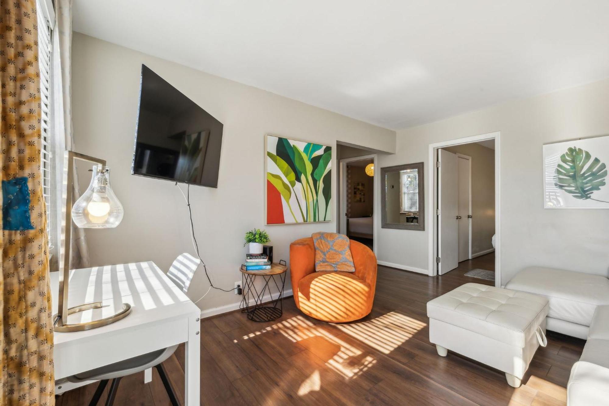 Avalon Close To Downtown And Park Free Holiday home