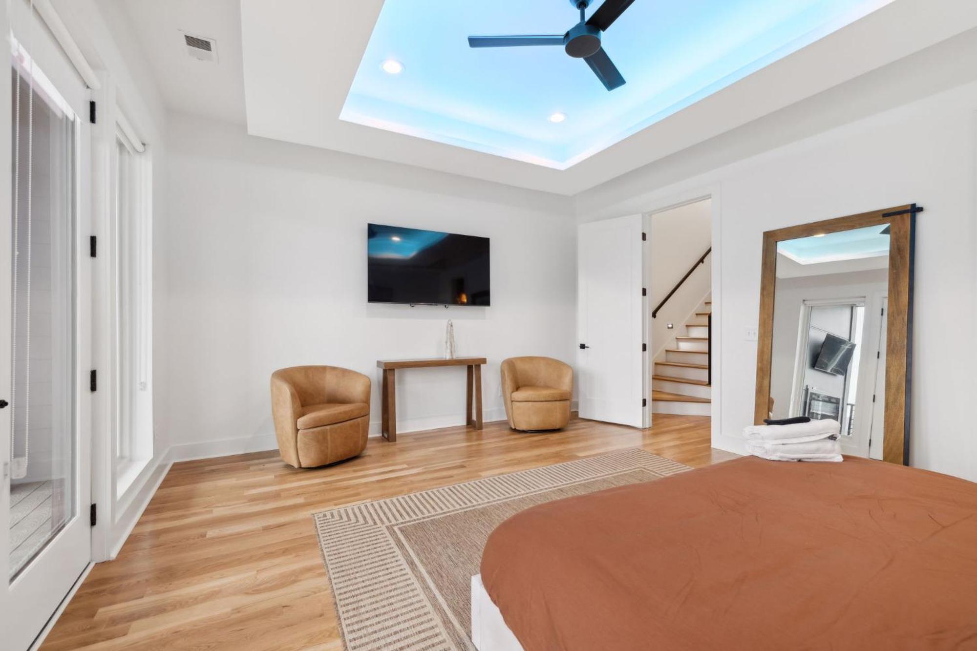 Holiday home Stylish Multi-level Retreat Rooftop & Pool Table *
