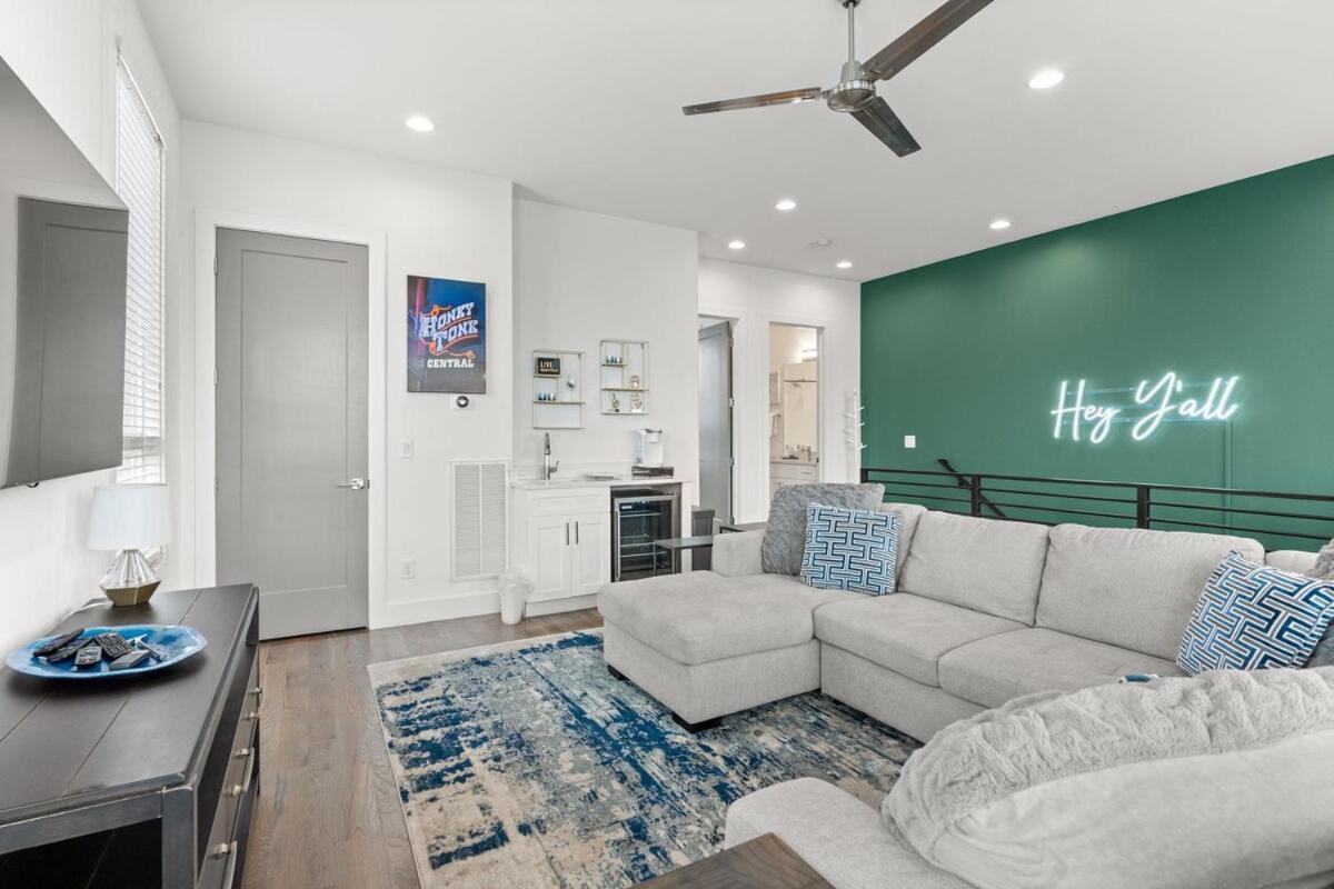 Luxury With Huge Rooftop And 7 Beds * Nashville