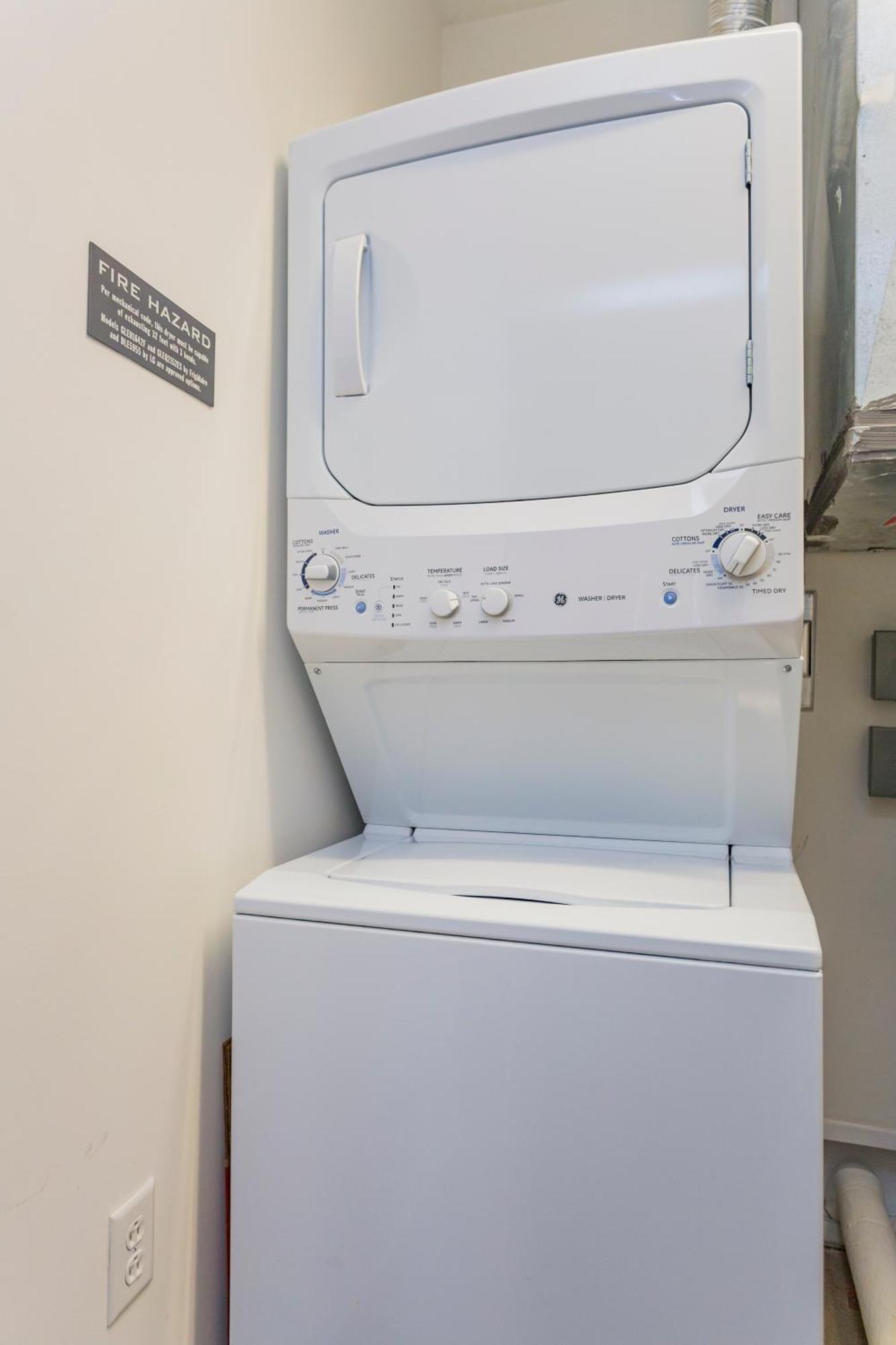 5m636- Views With Floor To Ceiling Windows Nashville