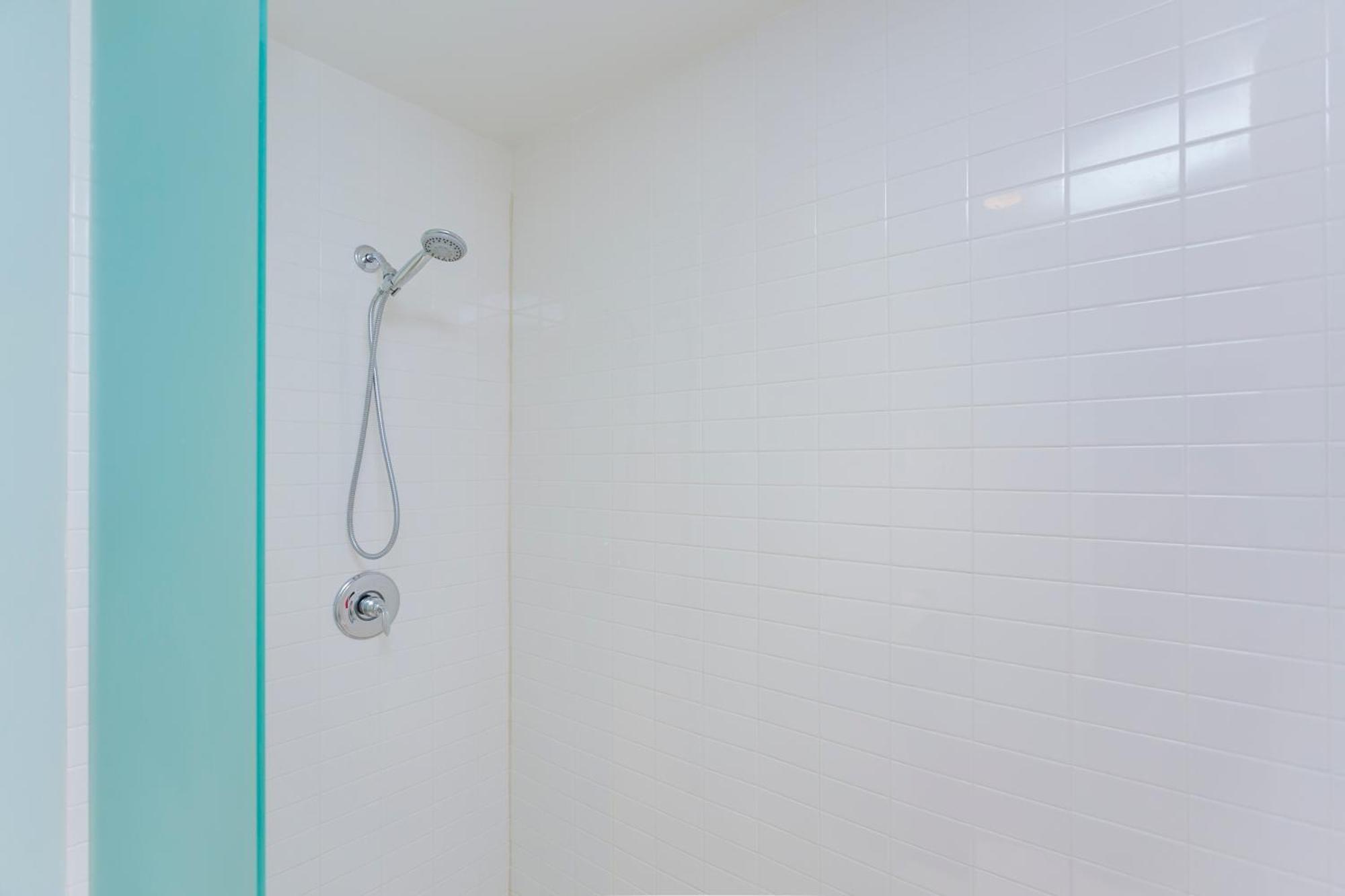 5m636- Views With Floor To Ceiling Windows * Nashville