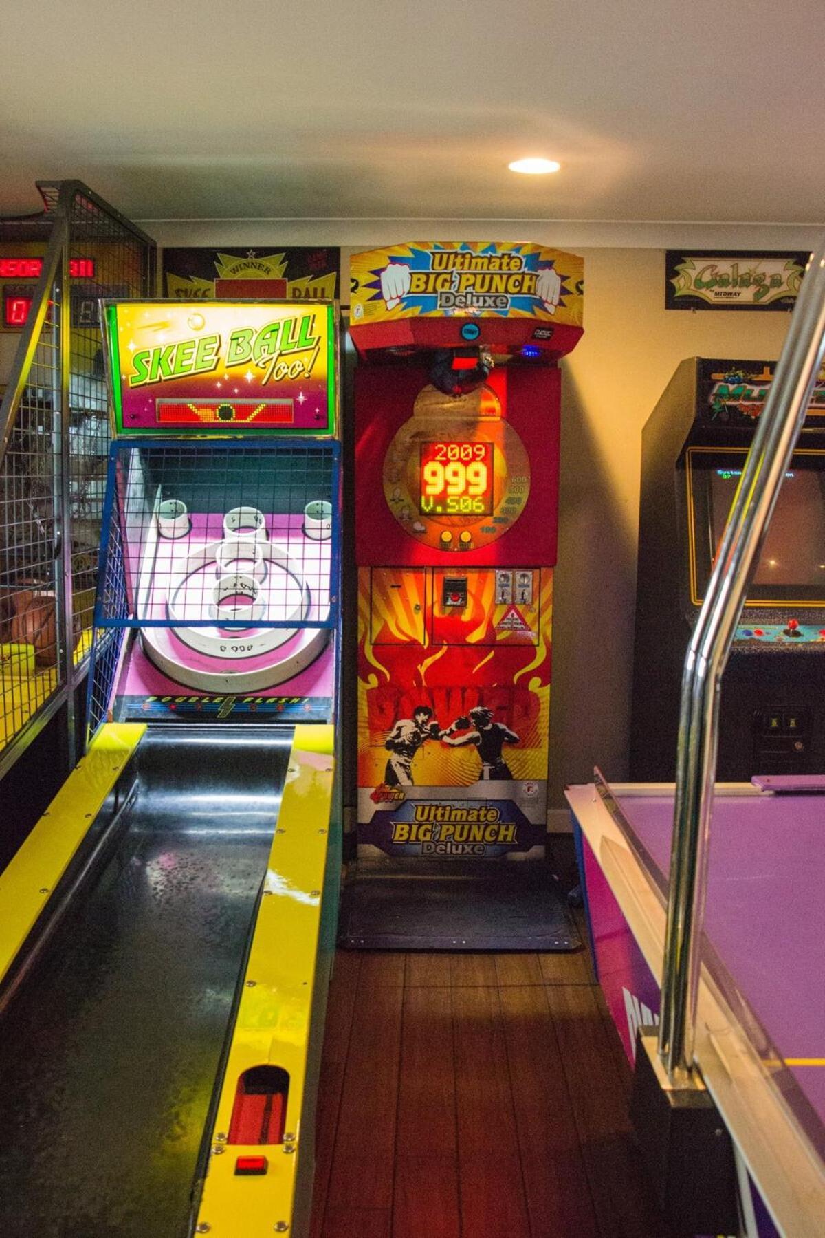 Hall Of Fame Private Resort-9 Miles To Downtown Pools Arcade Holiday home Nashville