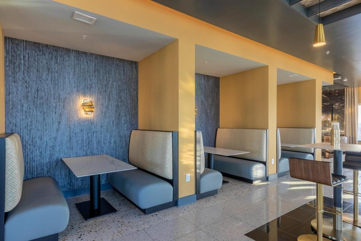 Midweek Savings! Book Now & Save 50 Percent Off Thursdays! Apartment