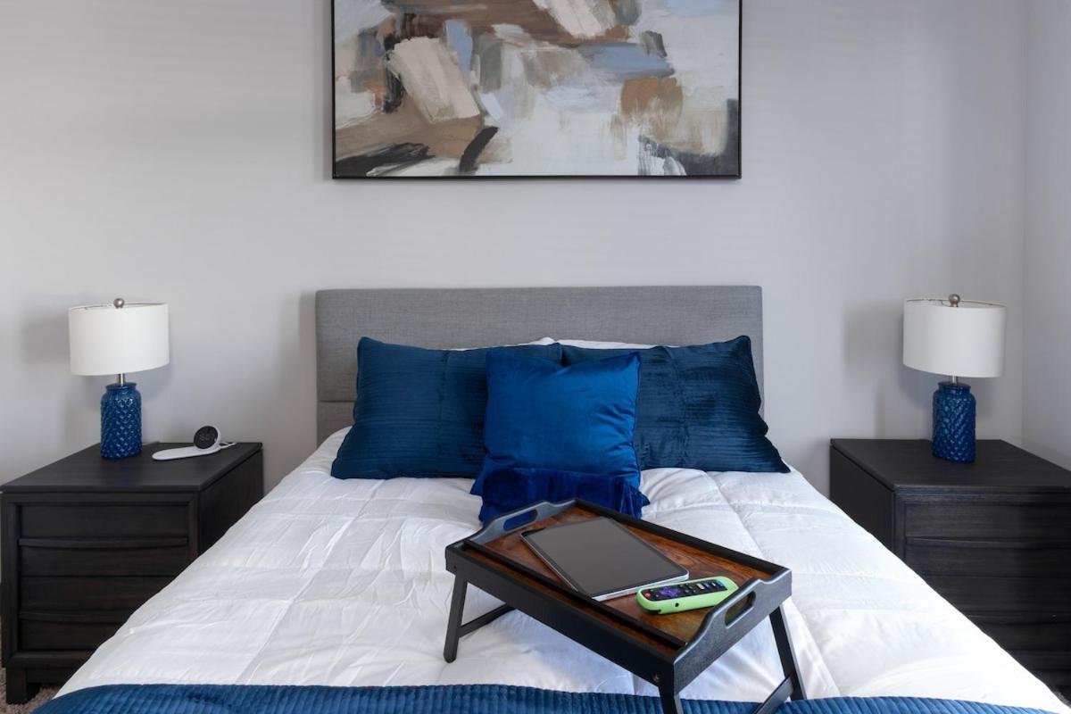 Midweek Savings! Book Now & Save 50 Percent Off Thursdays! Apartment Nashville