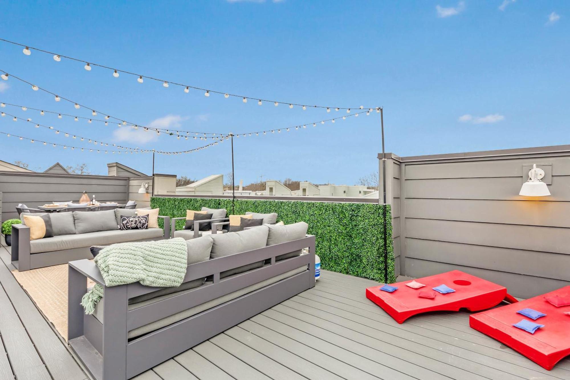 Holiday home The Hawkins House - Walk To Gulch, Rooftop Views! Nashville