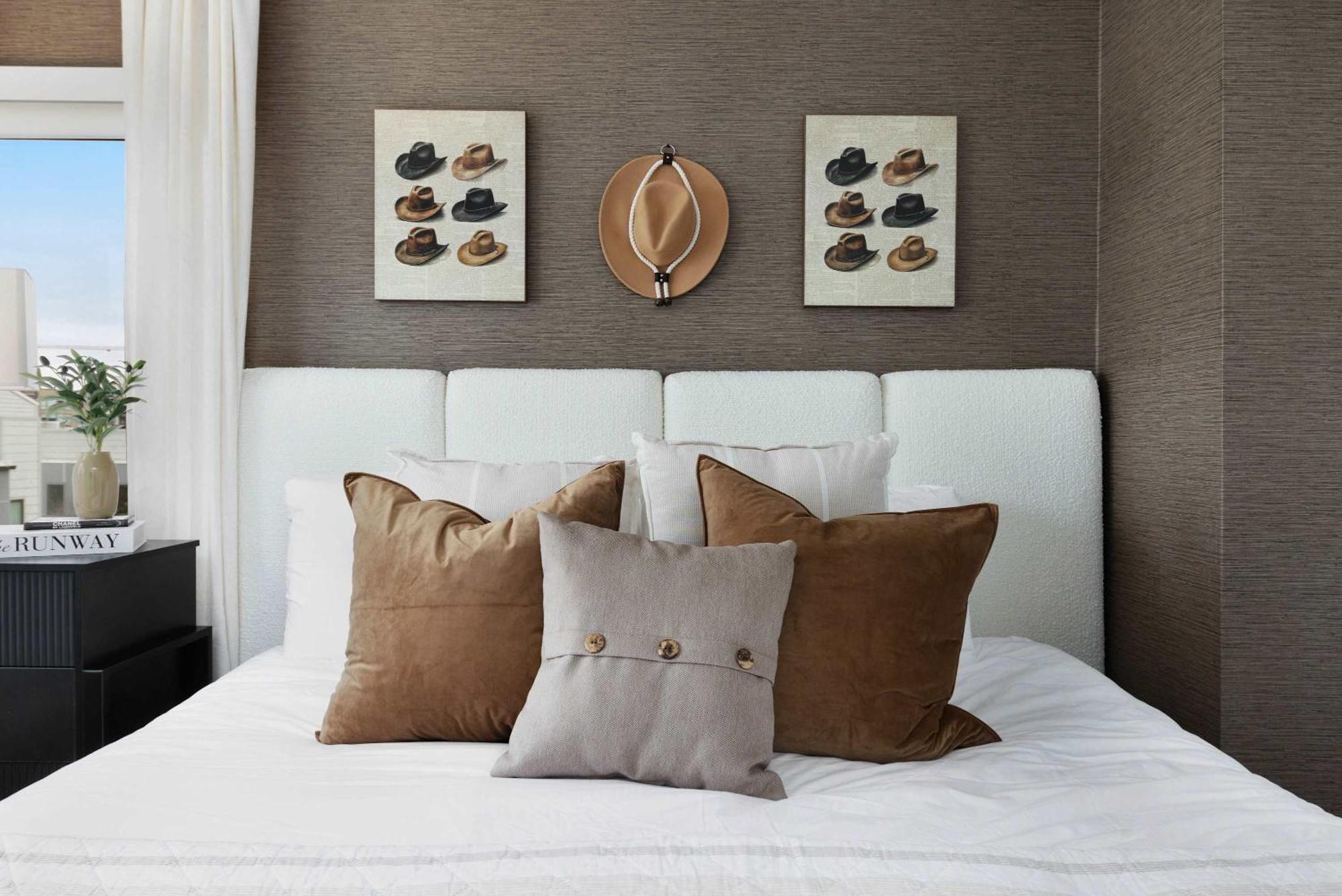 The Hawkins House - Walk To Gulch, Rooftop Views! Holiday home