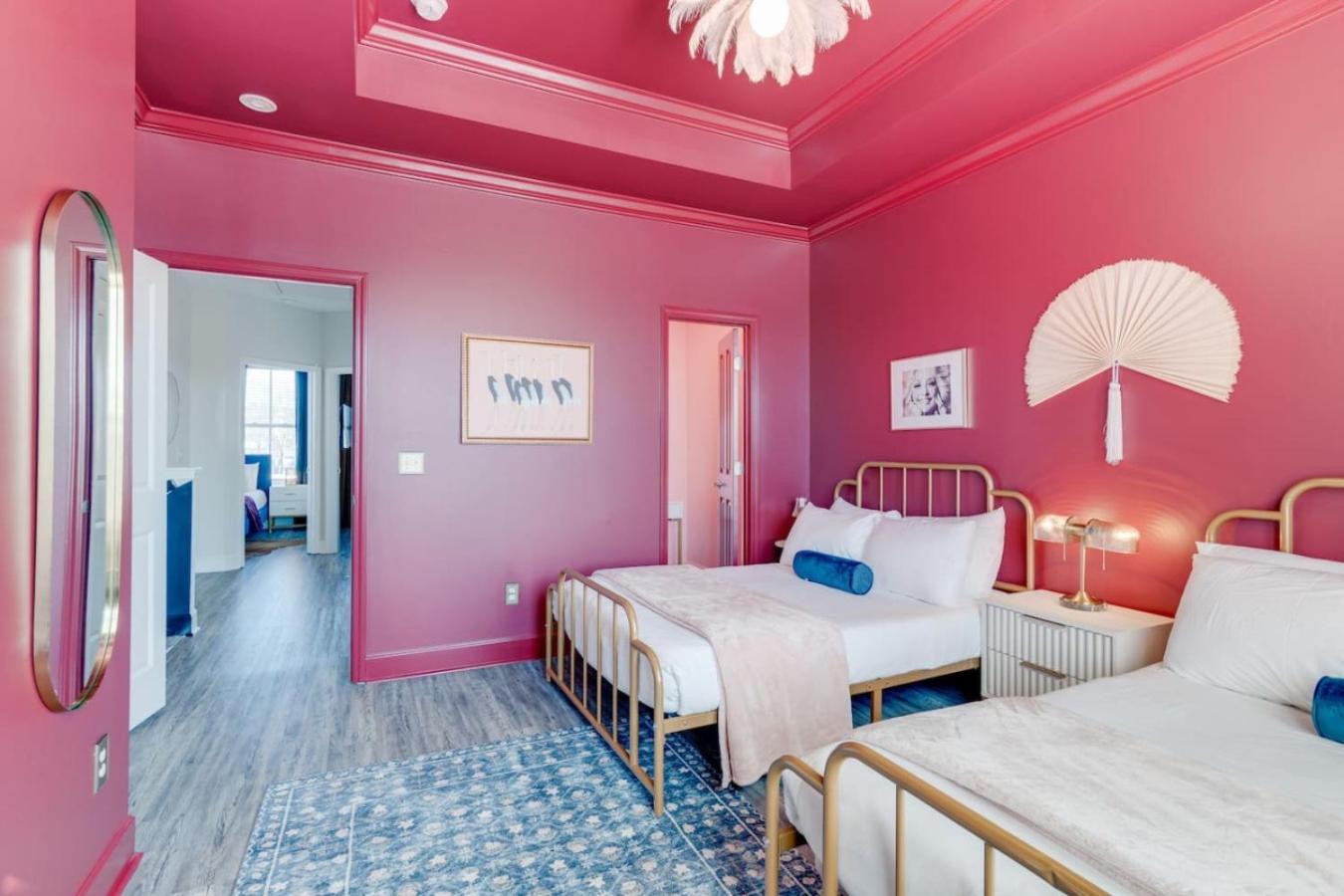 Funtastic 4 Bdr In The Nations Holiday home Nashville