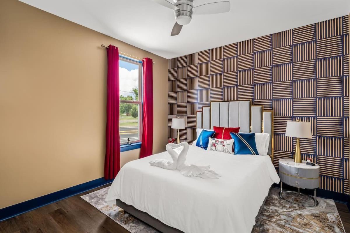 Chic Oasis 2 Miles From Dt - Pool Table - B-dashy Holiday home Nashville