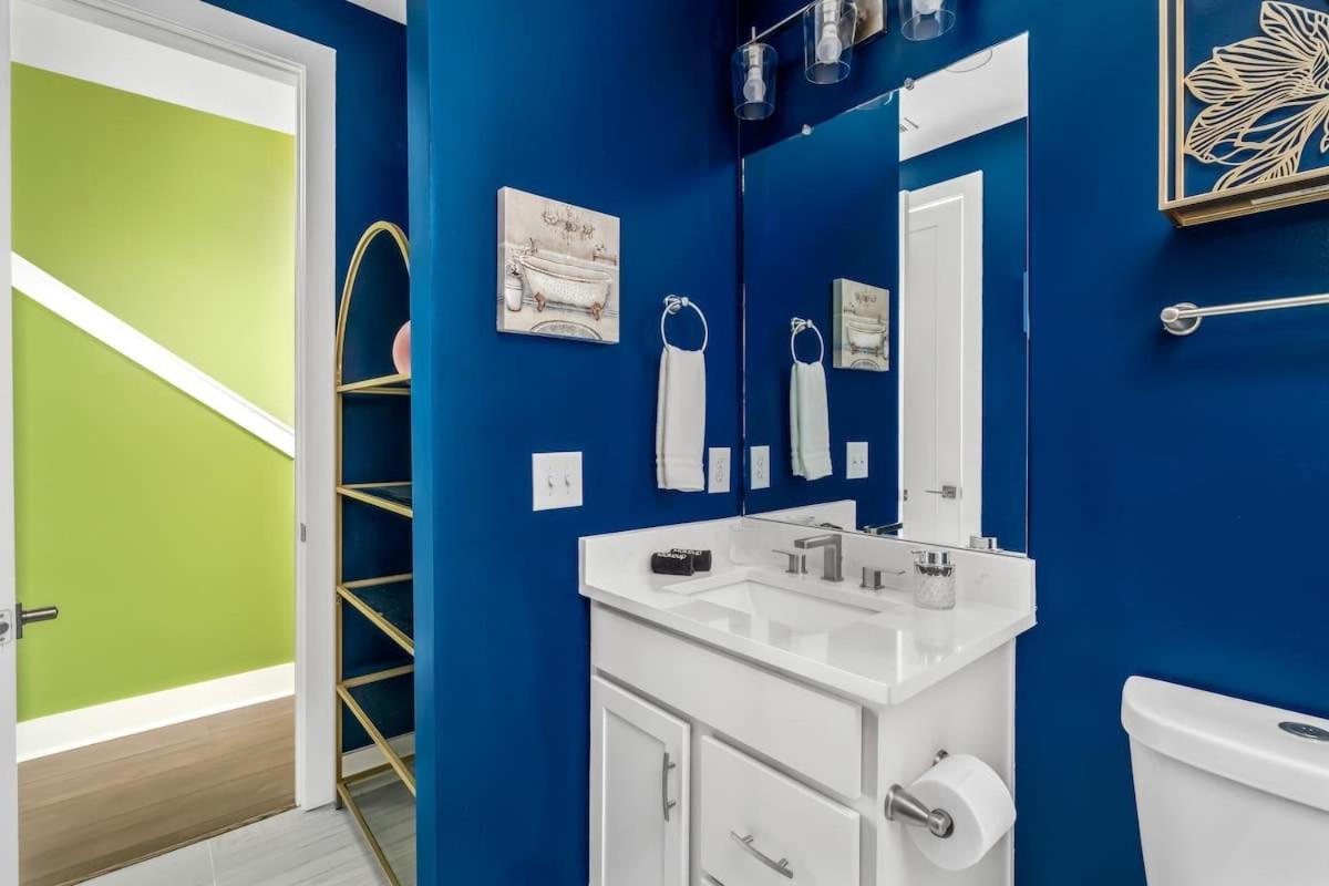 Bloom Haus Dt 2miles - 8 Q Beds - Rooftop - Omg Holiday home