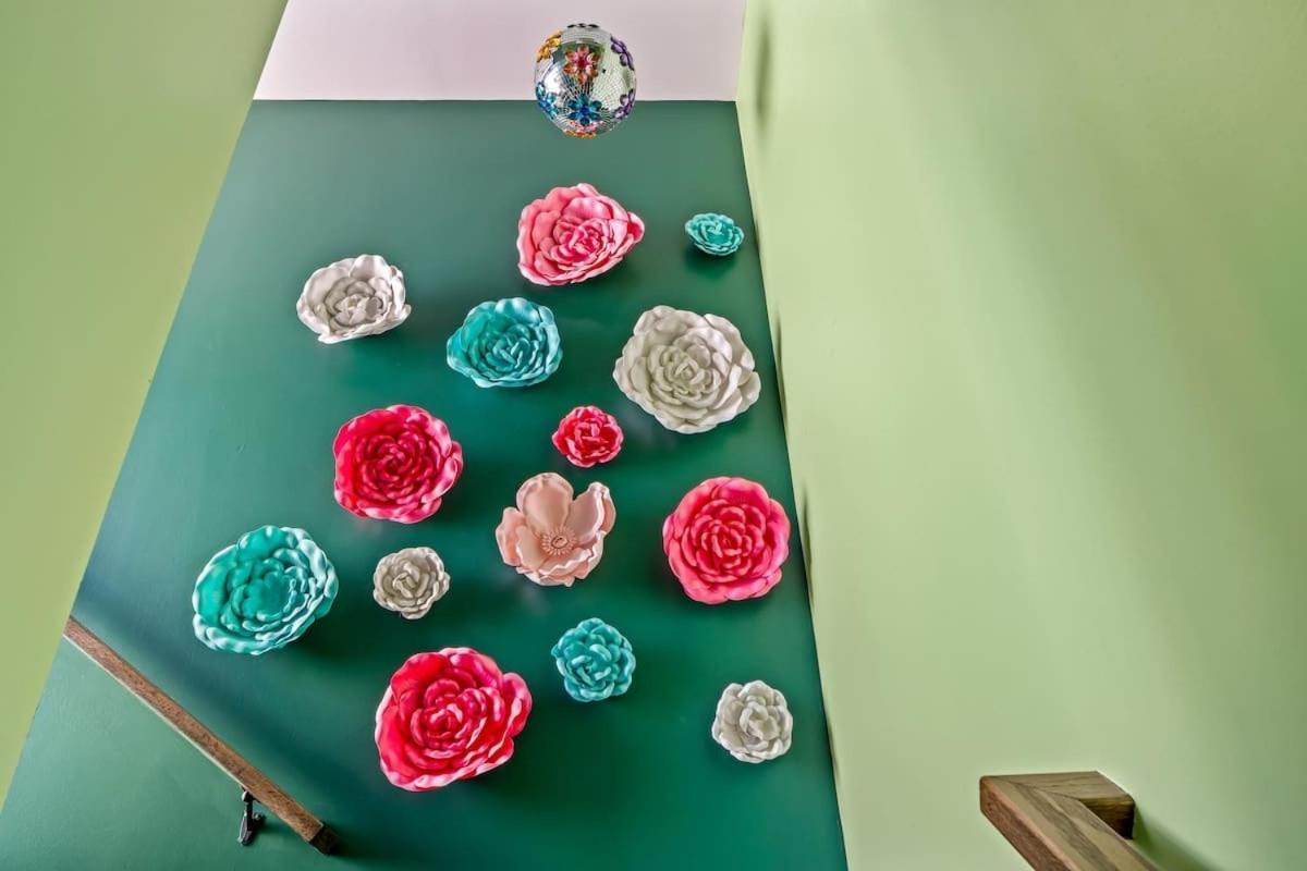 Bloom Haus Dt 2miles - 8 Q Beds - Rooftop - Omg Holiday home Nashville
