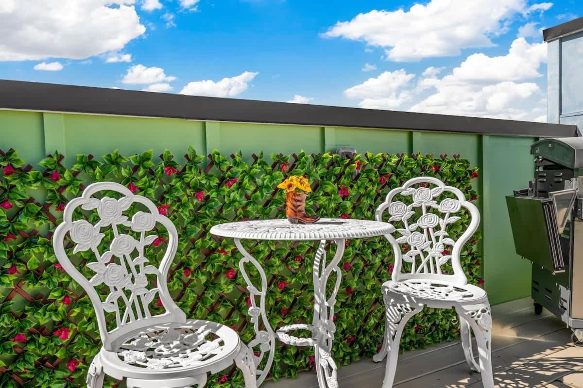 Bloom Haus Dt 2miles - 8 Q Beds - Rooftop - Omg Holiday home