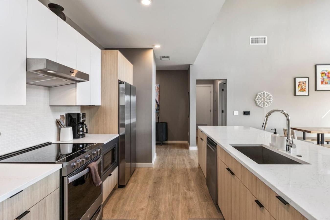 Holiday home Penthouse Luxury With Pool Patio And View Walk To Broadway Nashville