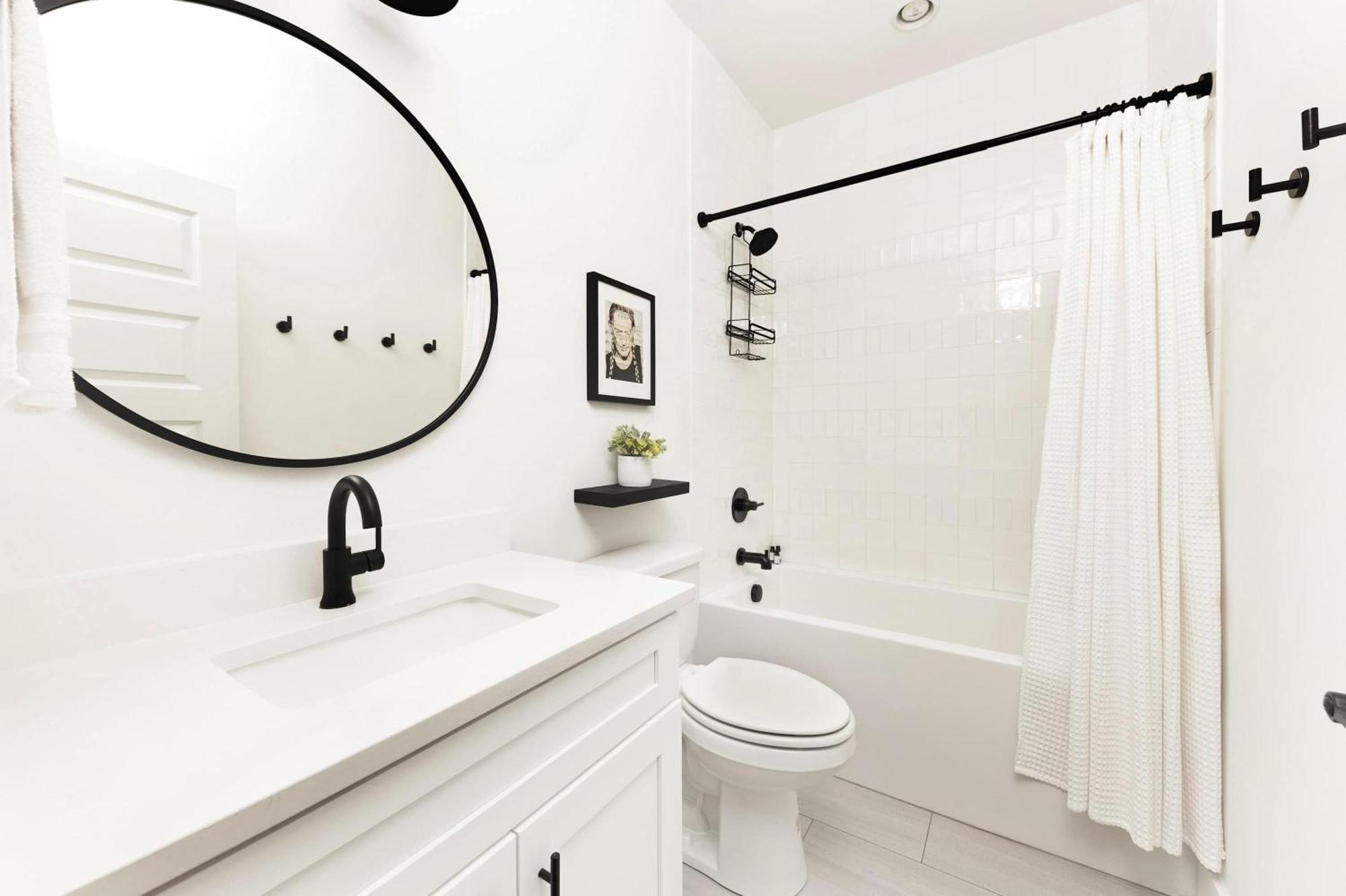 The Willie - Newly Redesigned, Game & Rooftop *