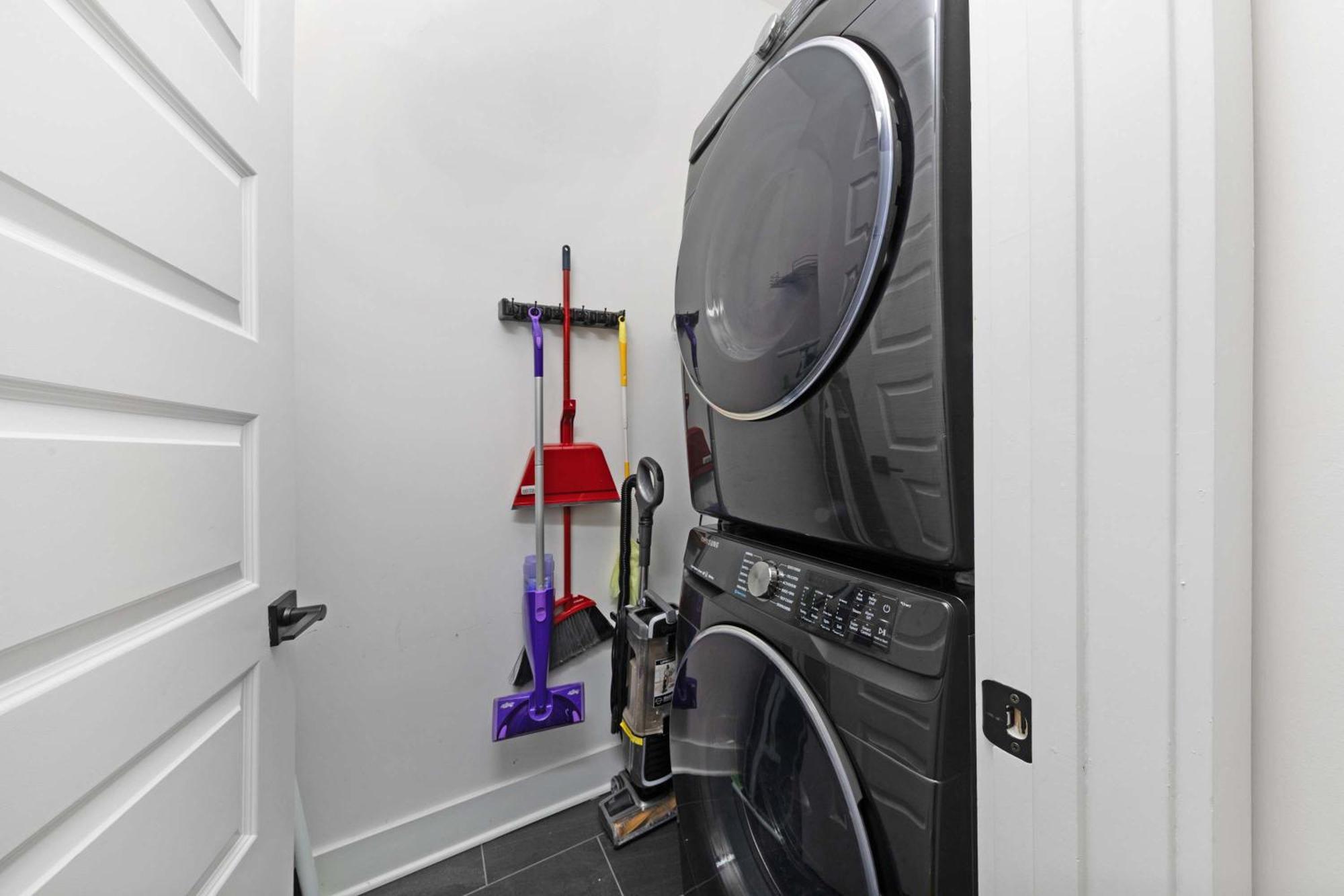 The Willie - Newly Redesigned, Game & Rooftop