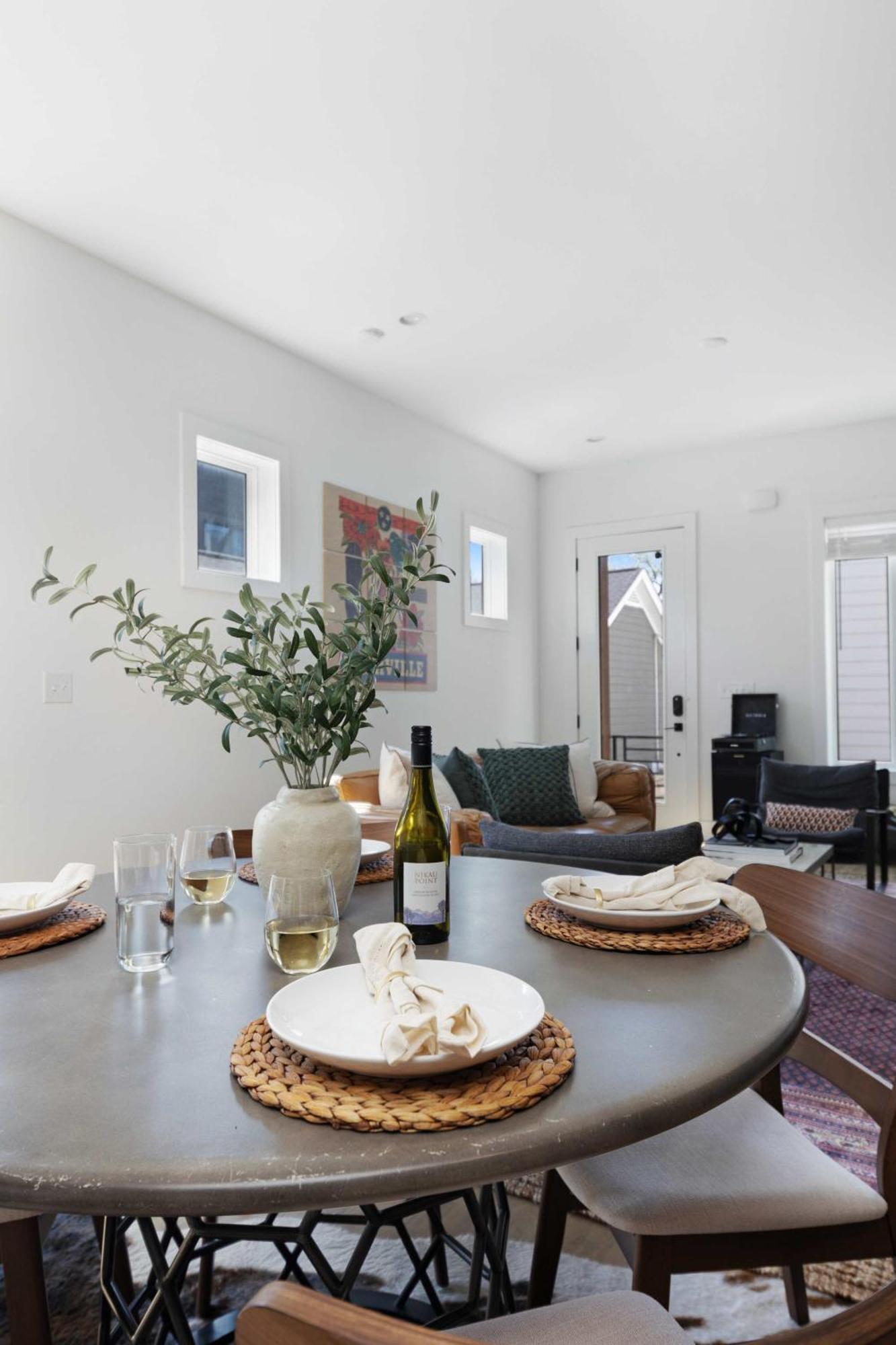 The Willie - Newly Redesigned, Game & Rooftop Holiday home Nashville