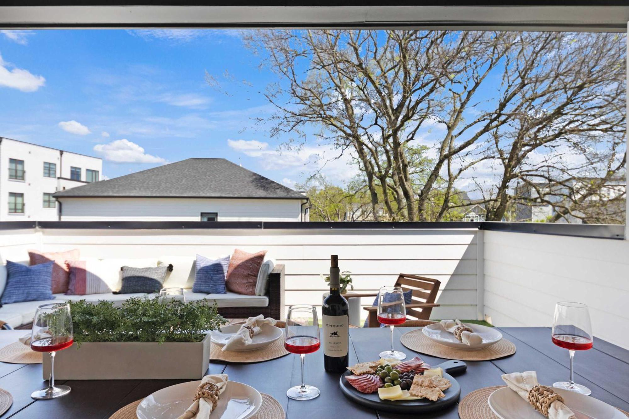 Holiday home The Willie - Newly Redesigned, Game & Rooftop Nashville