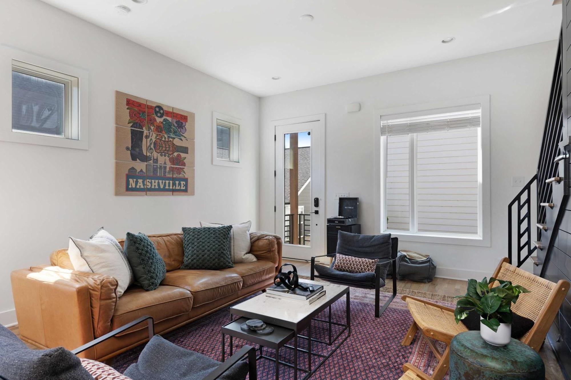 The Willie - Newly Redesigned, Game & Rooftop *