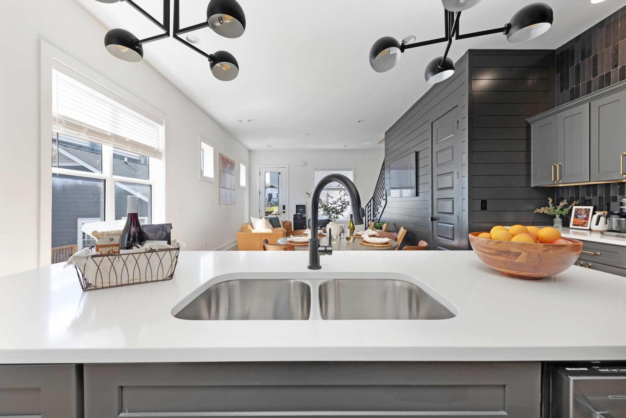 The Willie - Newly Redesigned, Game & Rooftop Nashville