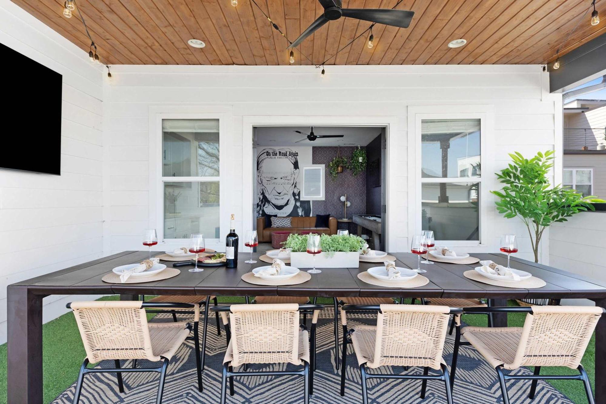 The Willie - Newly Redesigned, Game & Rooftop Holiday home Nashville
