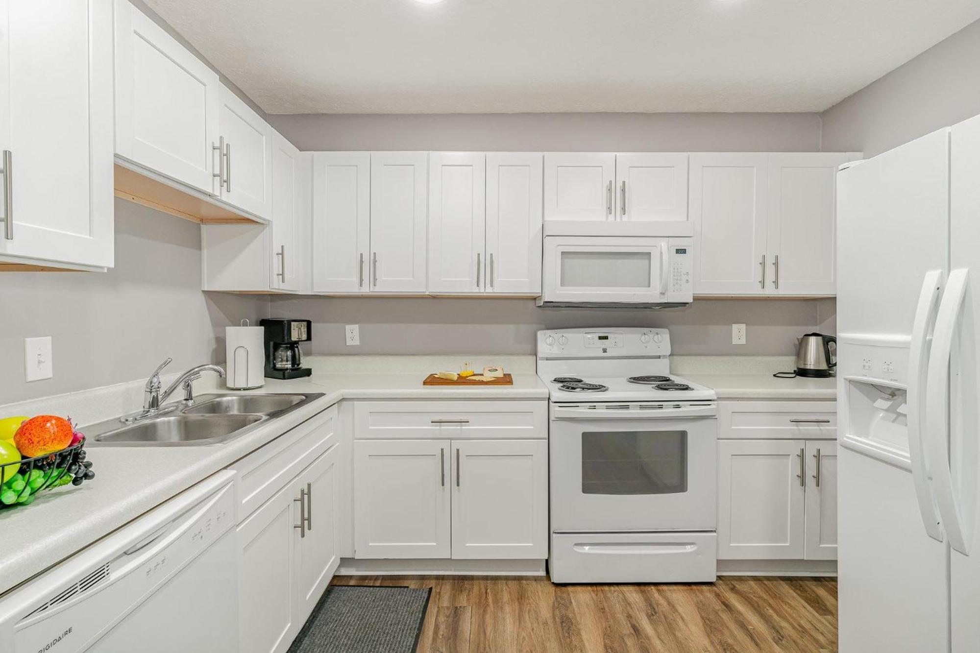South Wing - 2 Units - 4 Bedrooms - Mins To Zoo