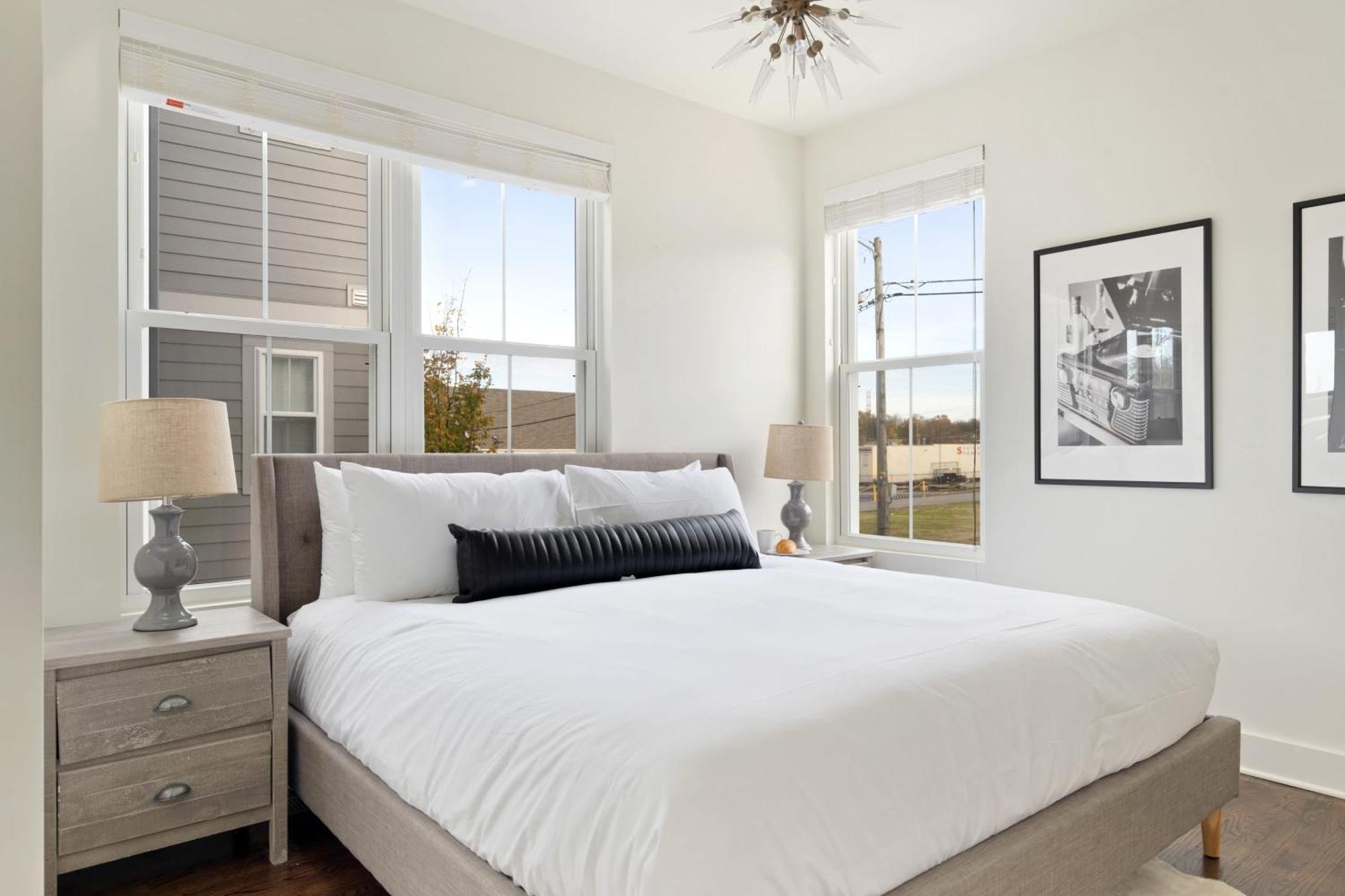Hart Buyout 3 By Avantstay Two Town House Buyout W Modern Amenities In *