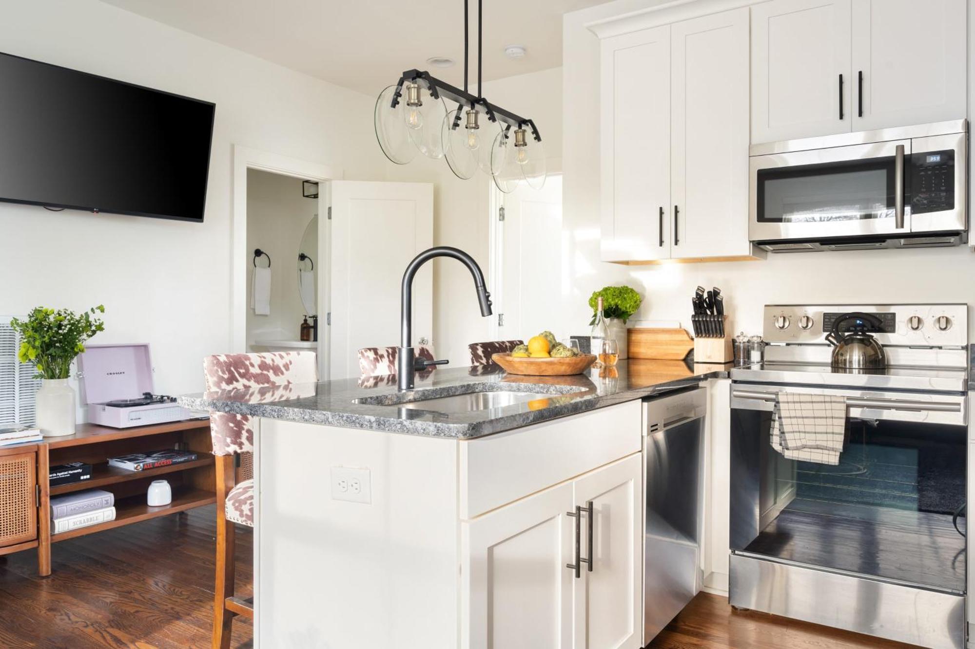 Holiday home Hart Buyout 3 By Avantstay Two Town House Buyout W Modern Amenities In