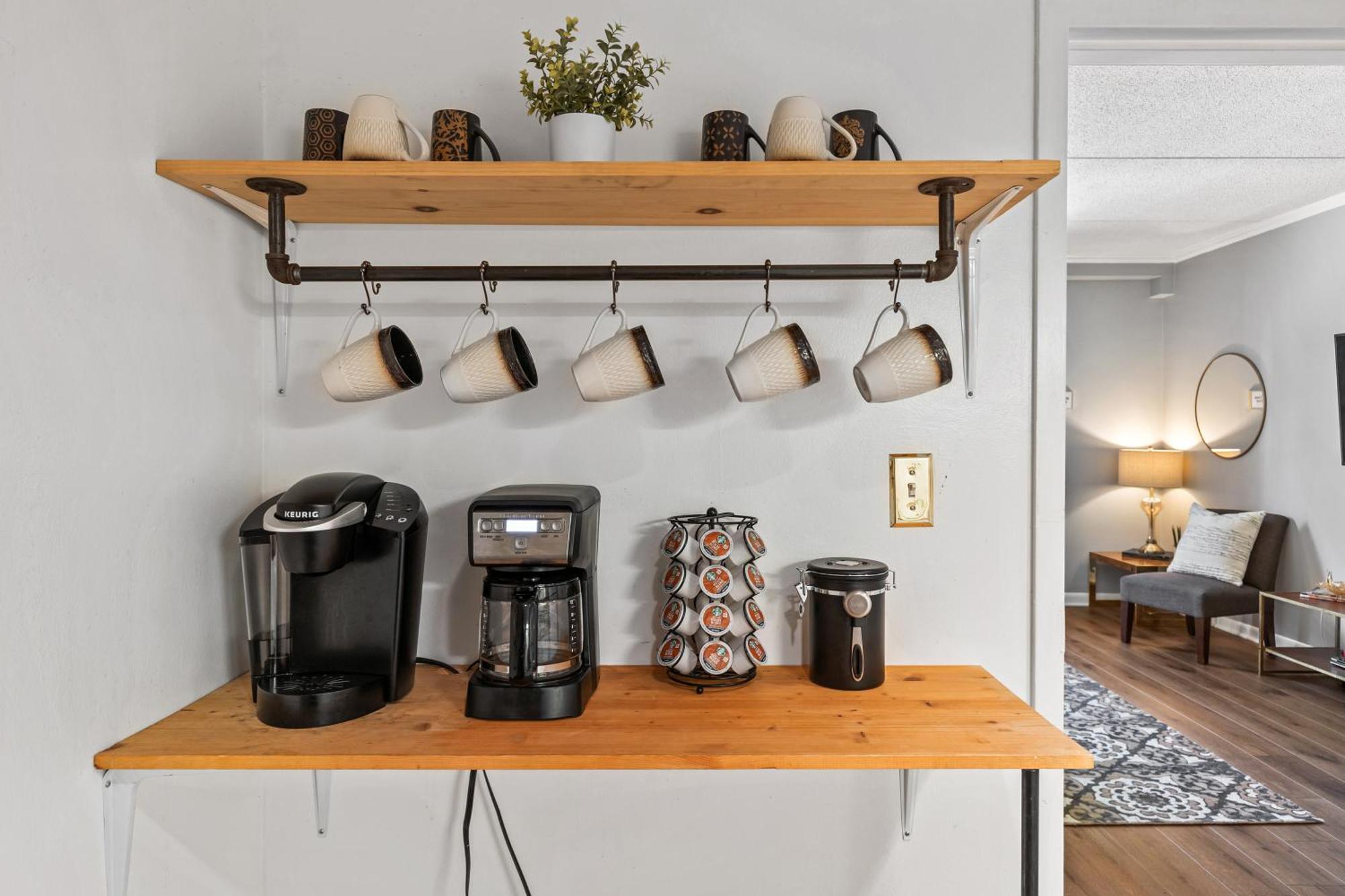 Famous Music Row 1 Bedroom With Free Parking And Pool Holiday home