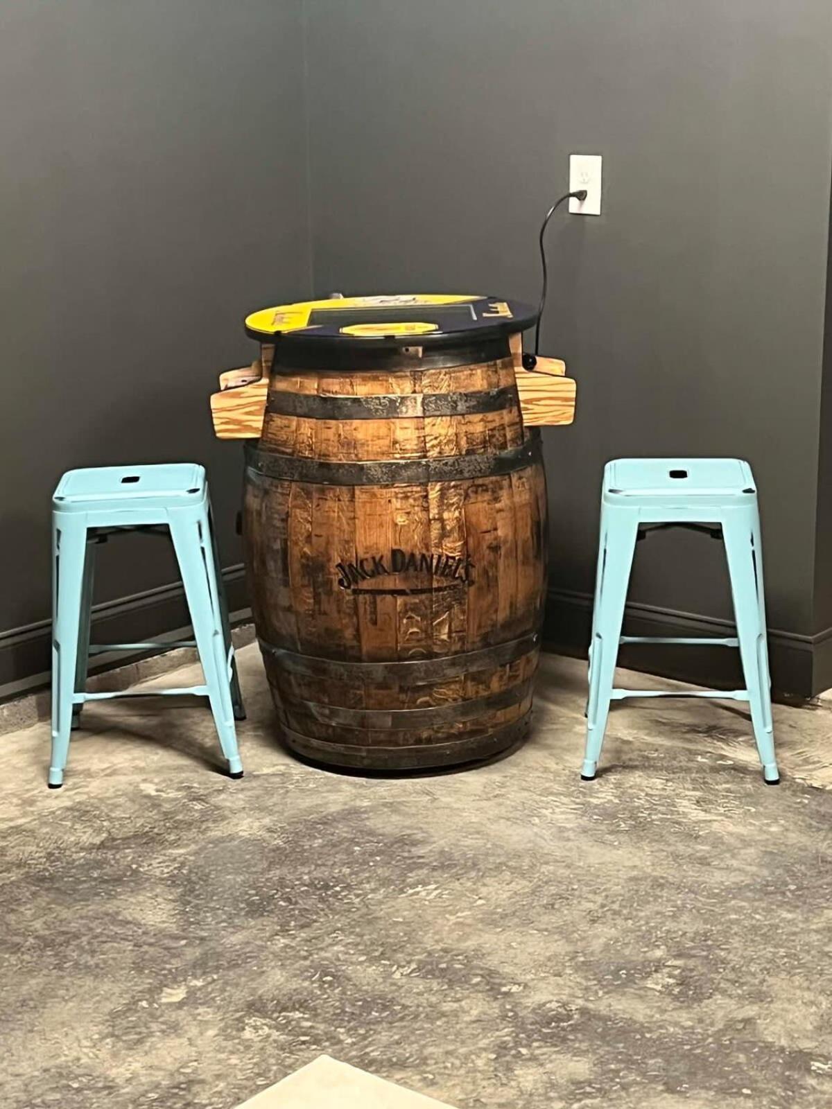 2 Chic Townhomes Near Geodis Sleeps 22 * Nashville