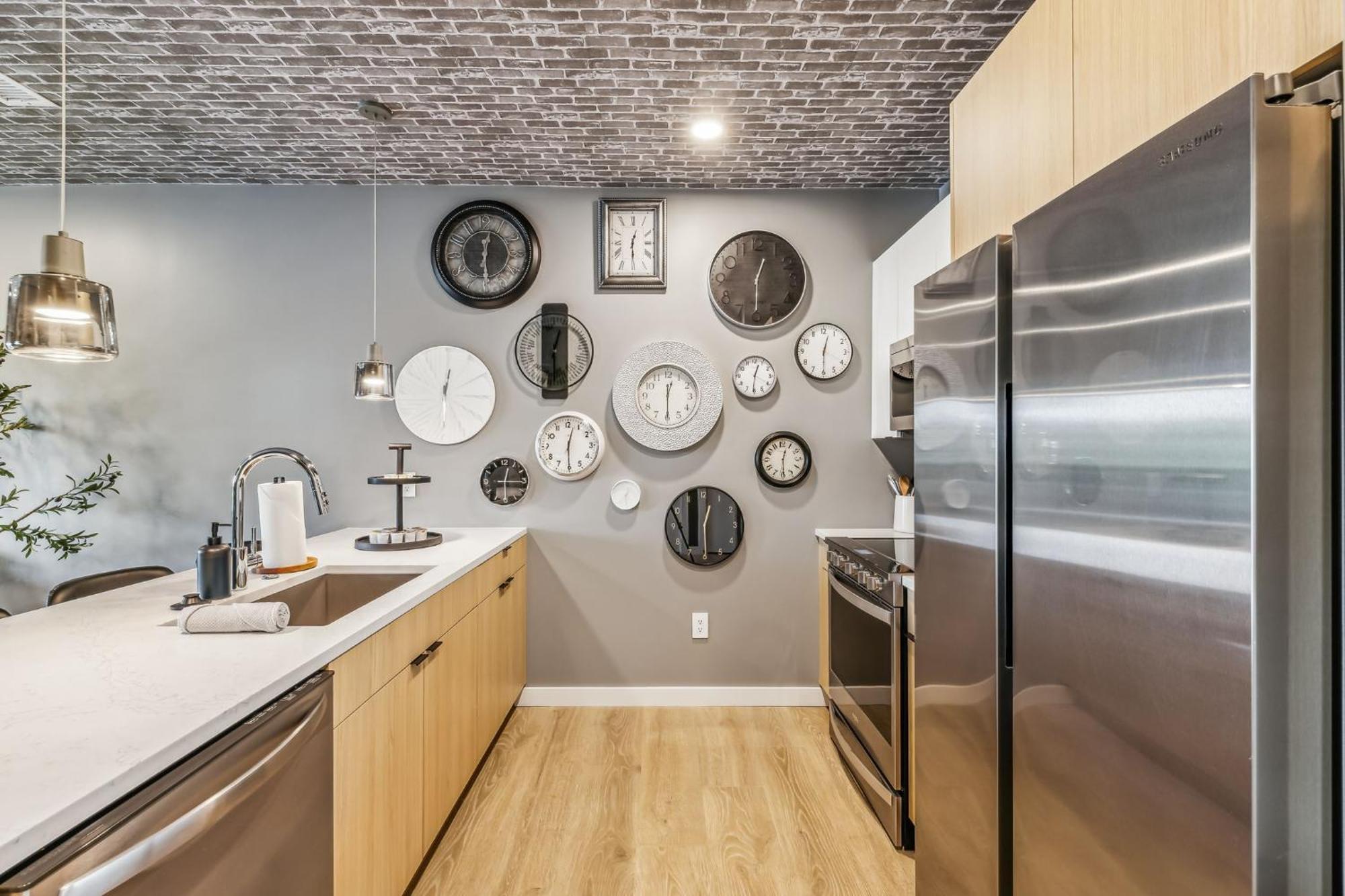 The Twelve Thirty Lounge In Downtown Holiday home *