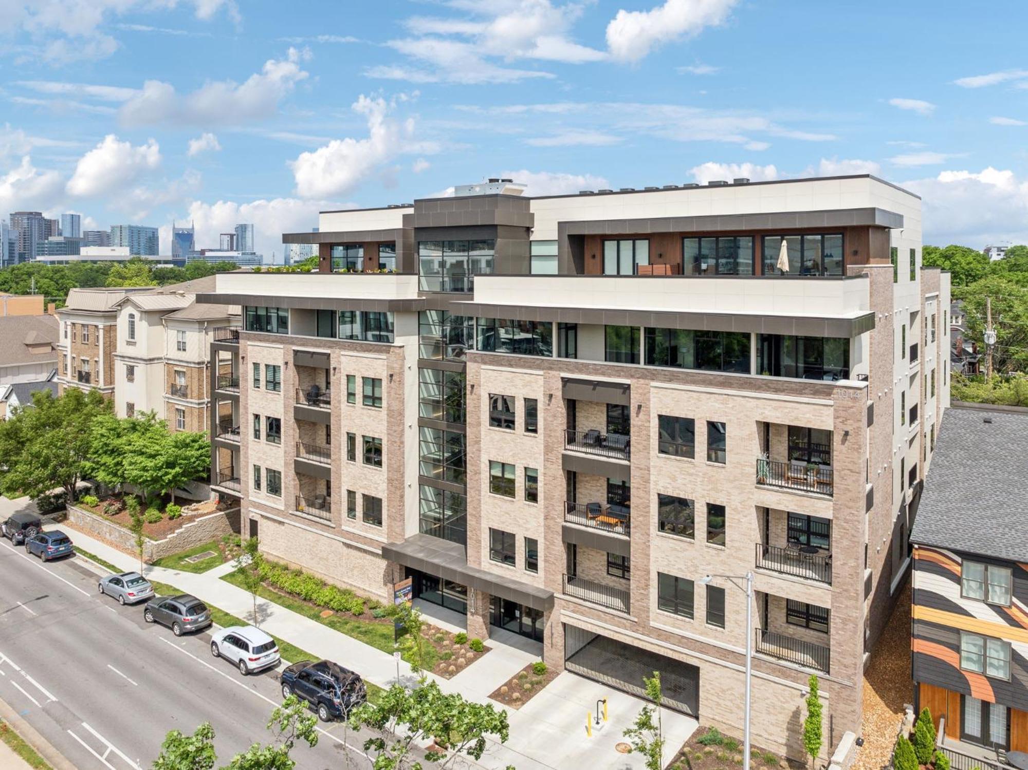 Heart Of Music Row Walk To Vanderbilt & Apartment