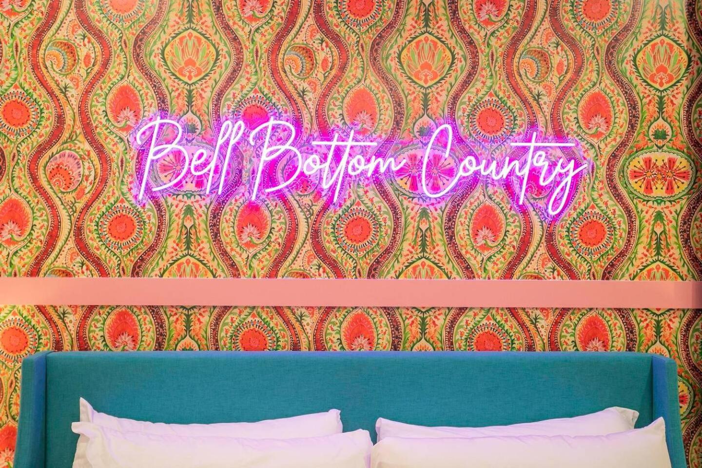 Holiday home Giddy Up On Music Row - Rooftop Hot Tub Retreat *