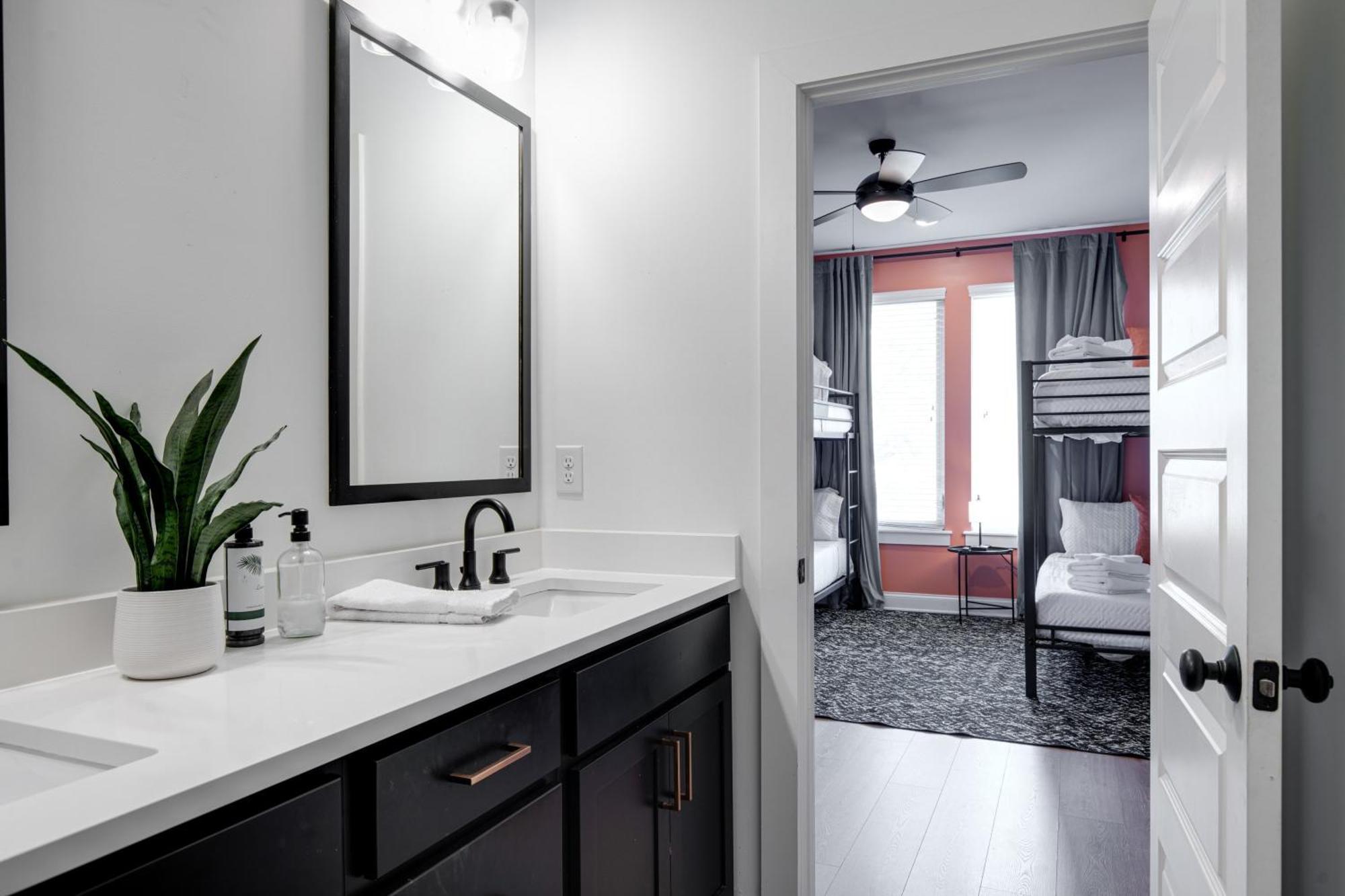 Live Your Dream 10 Min To Broadway Holiday home *