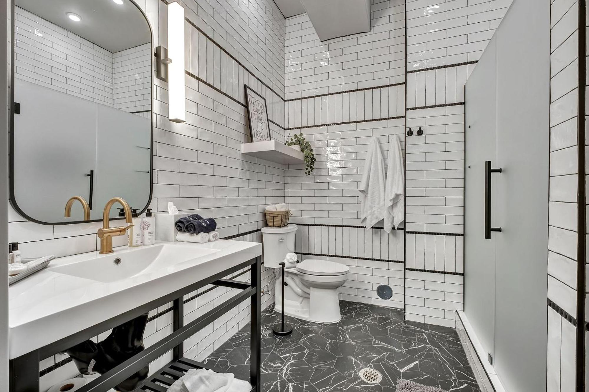 Lower Broadway 4br By Maddox Apartment