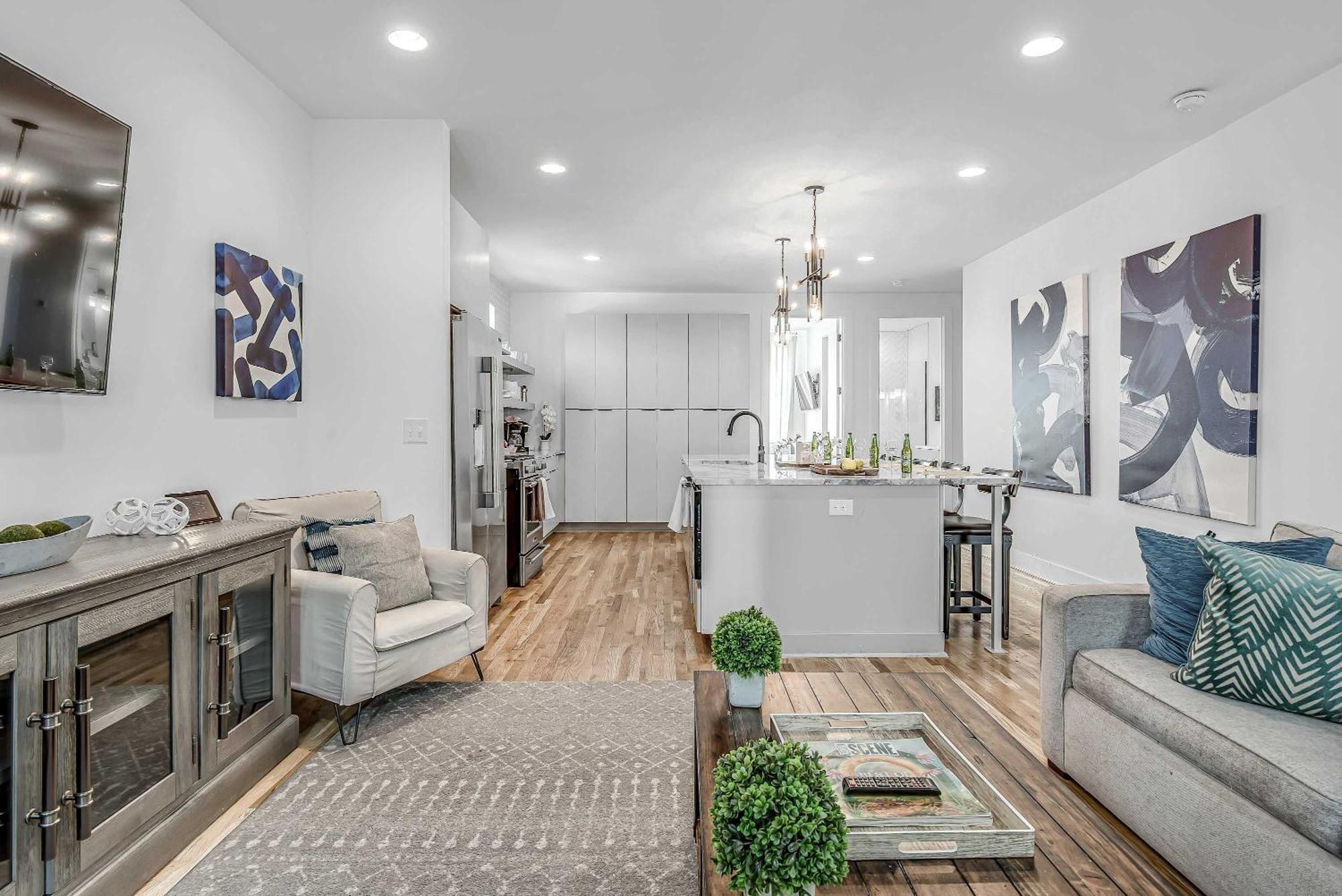 Spectacular Double Rooftop 7 Mins To Broadway