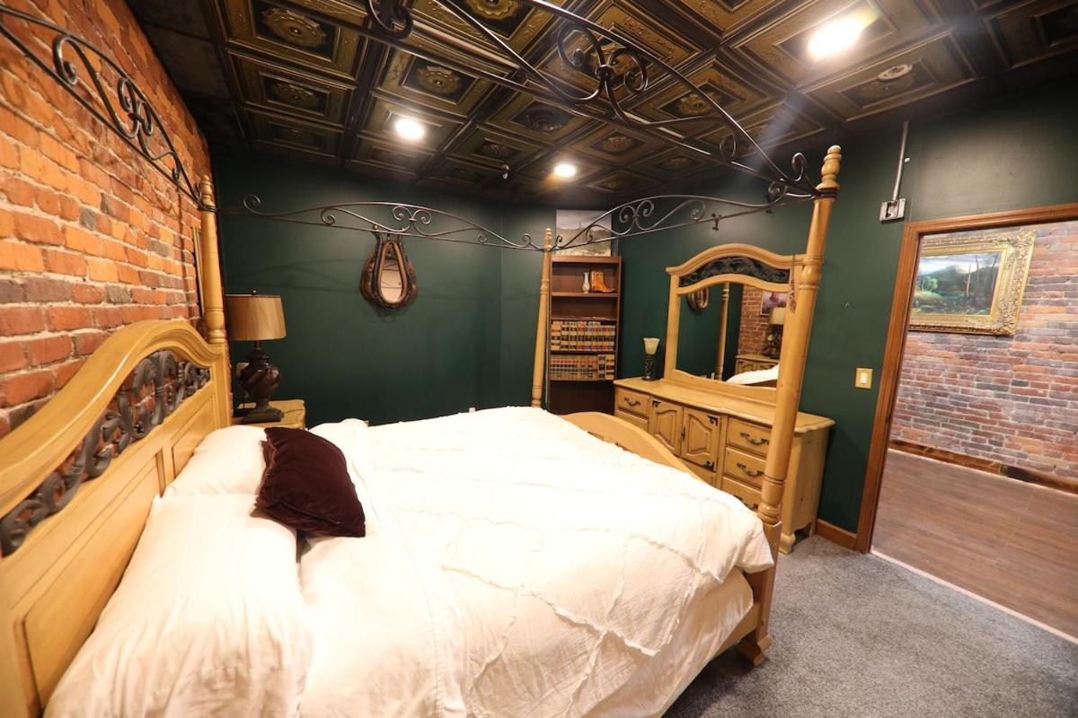 Holiday home Broadway 4br 2bth 2500sf Art Gallery And Steam Nashville