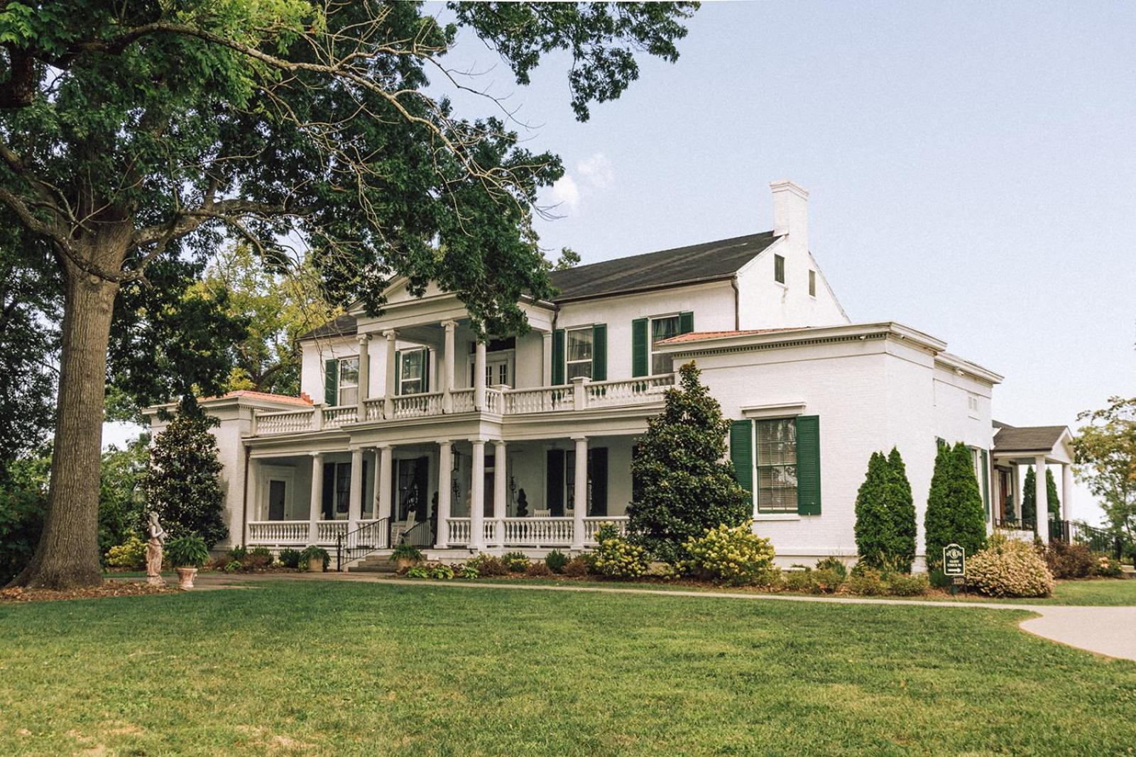 Bed & Breakfast Belle Air Mansion And Nashville