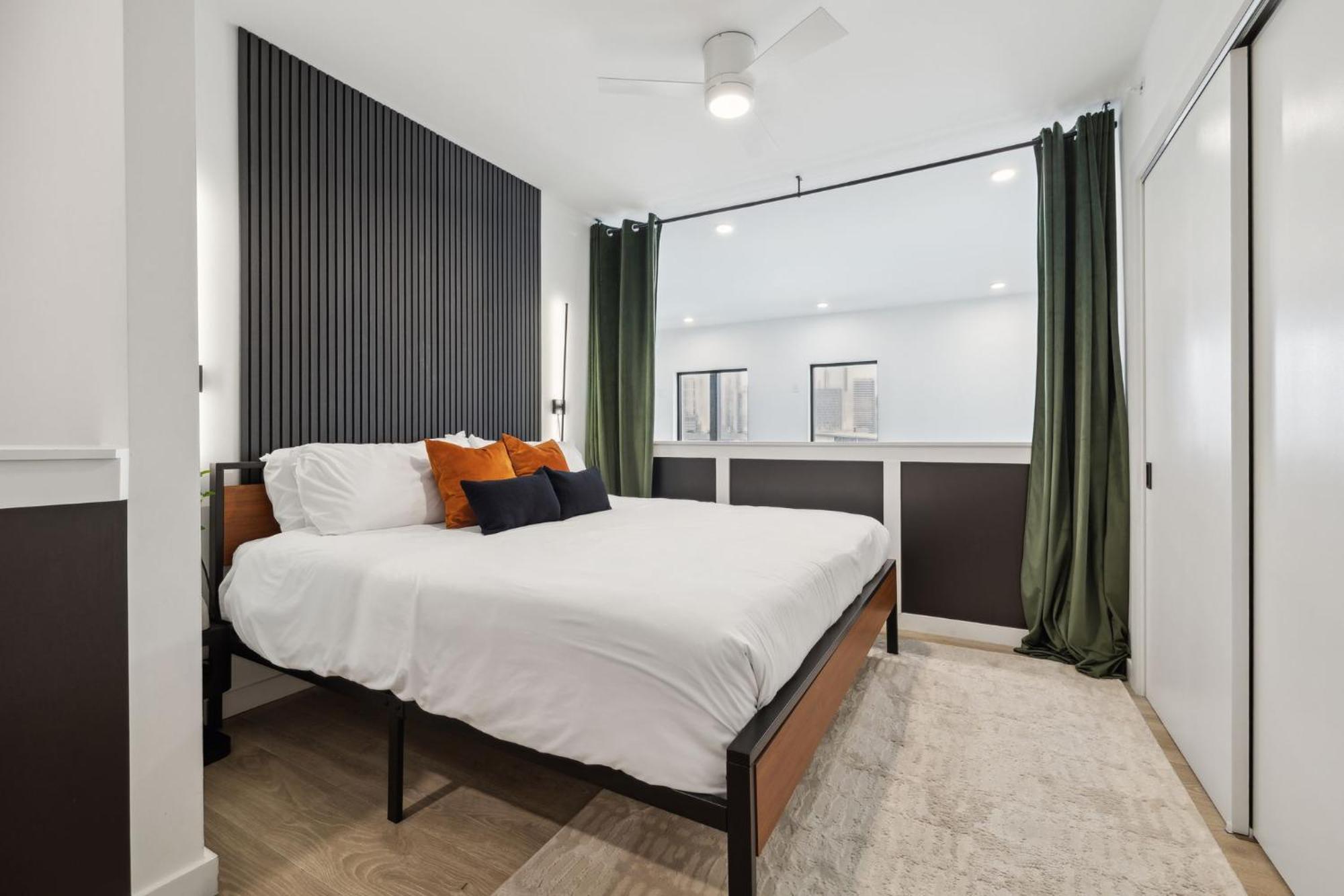 Beverly Nash In Music Walk To Broadway * Nashville